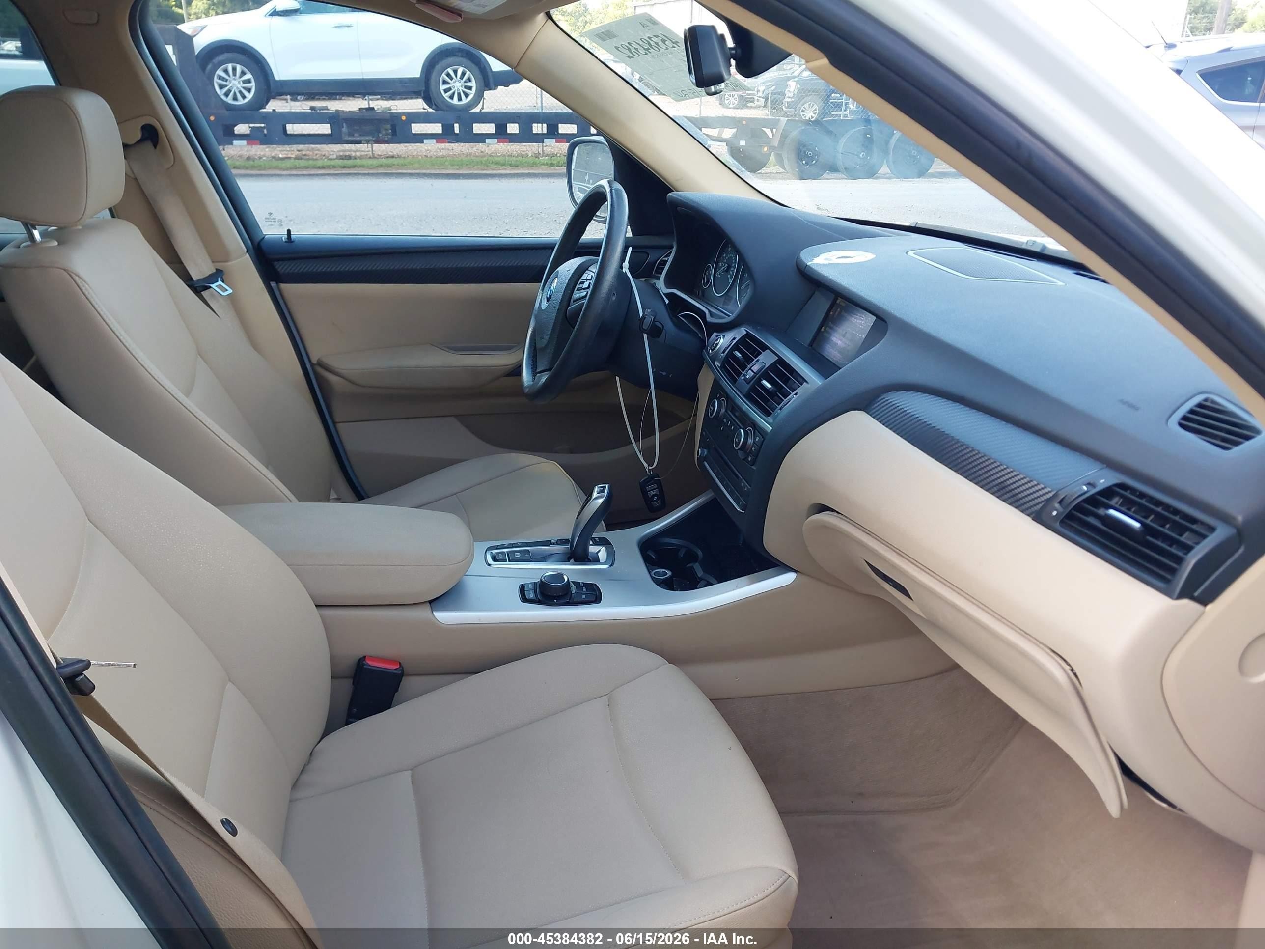 2013 Bmw X3 Xdrive28i Белый vin: 5UXWX9C50D0A25330