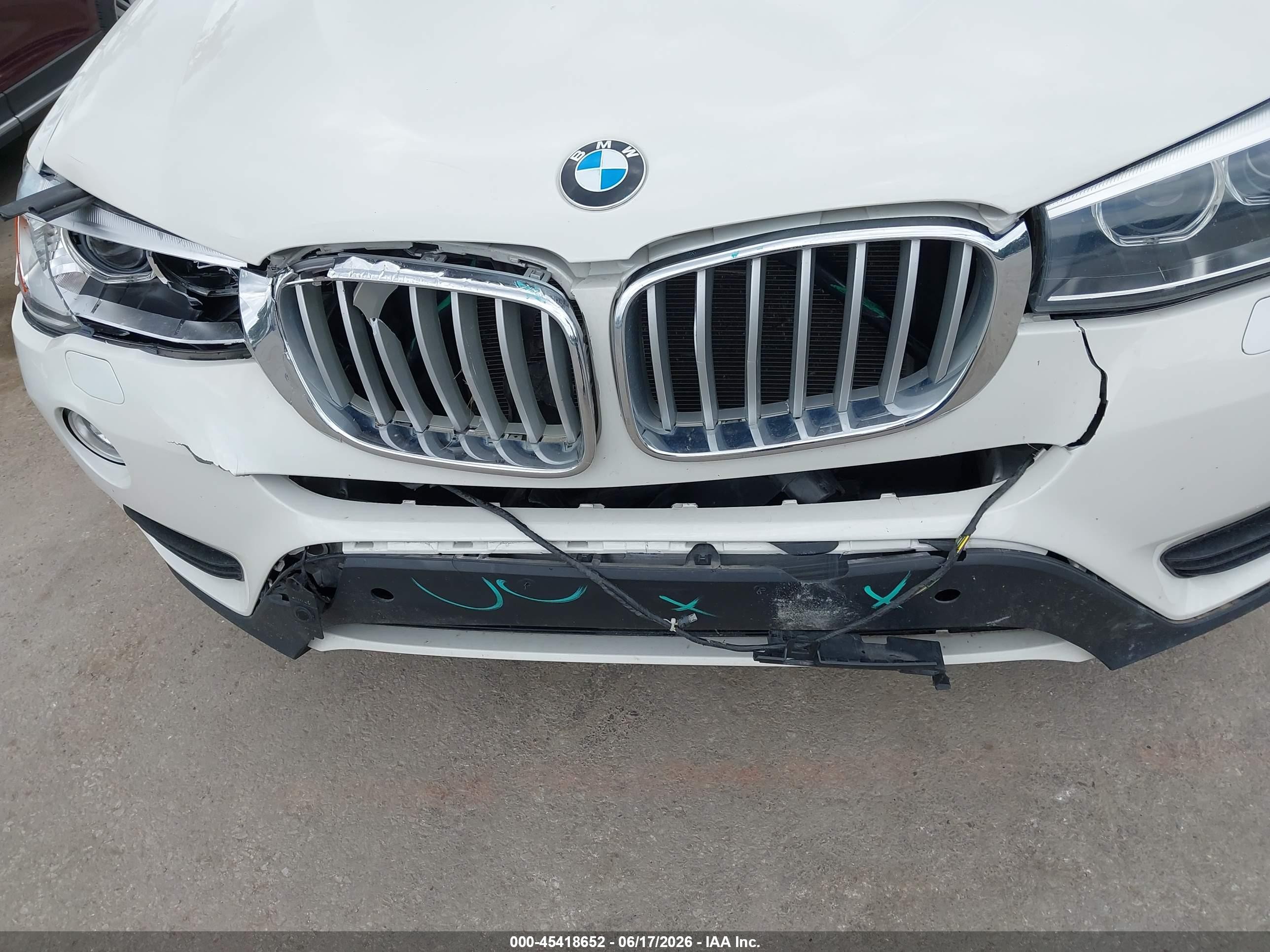 2015 Bmw X3 Xdrive28i White vin: 5UXWX9C50F0D56024
