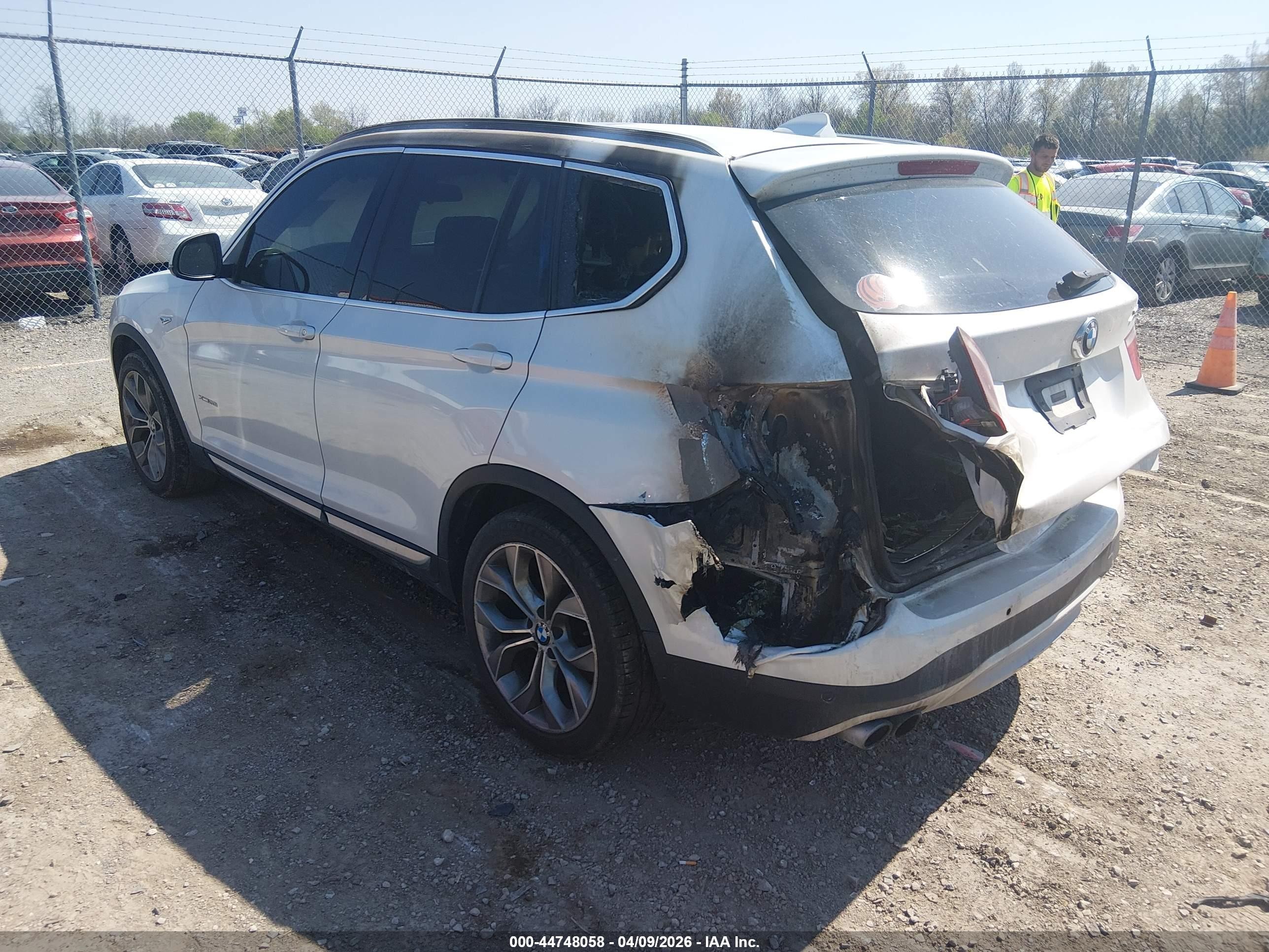 2015 Bmw X3 Xdrive28i Белый vin: 5UXWX9C50F0D59635
