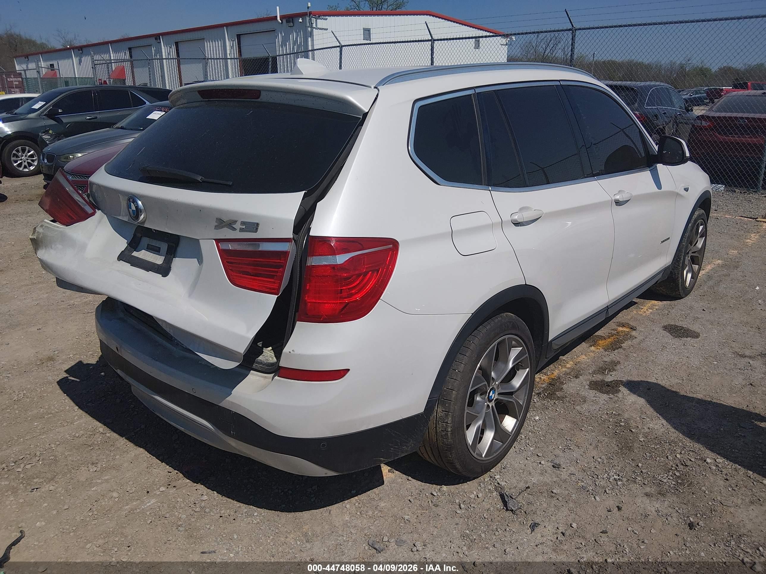 2015 Bmw X3 Xdrive28i Белый vin: 5UXWX9C50F0D59635