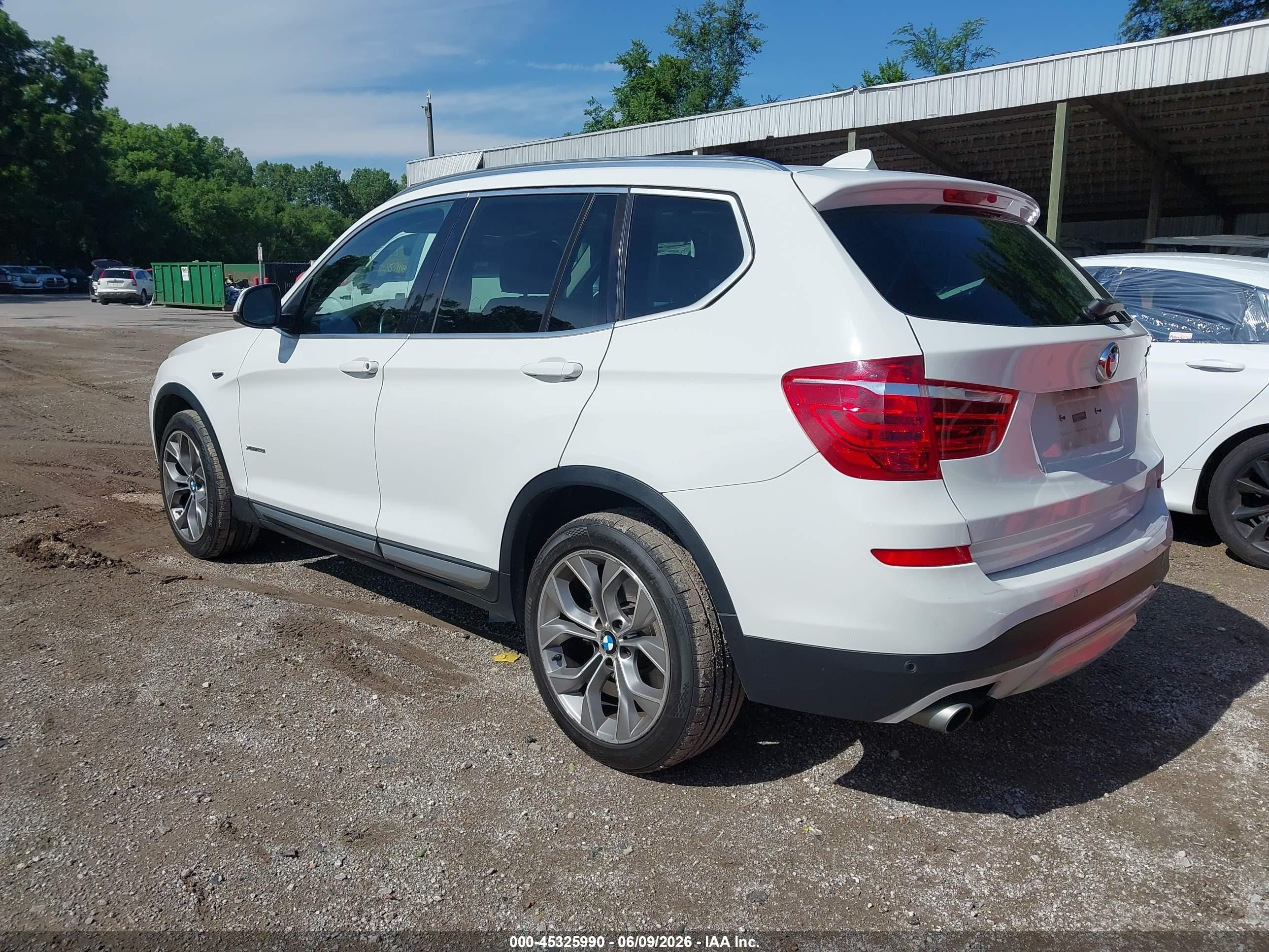 2015 Bmw X3 Xdrive28i White vin: 5UXWX9C50F0D60428