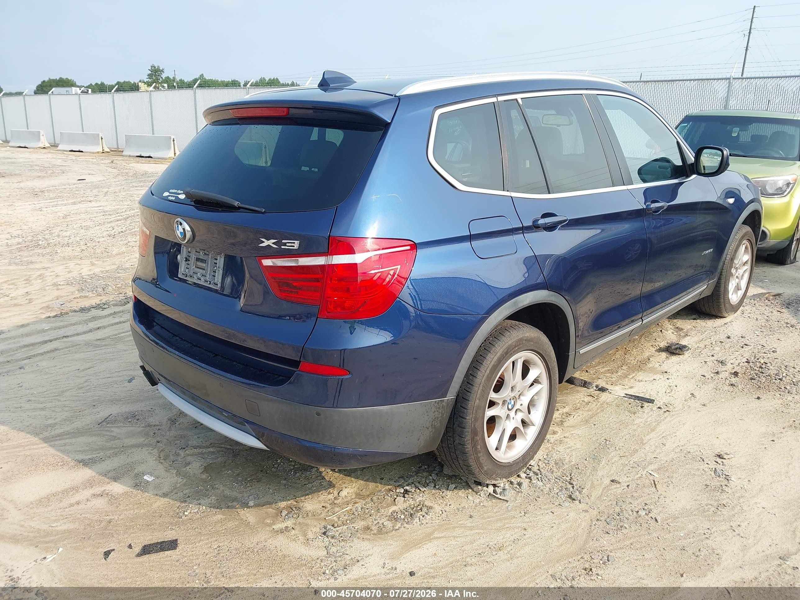 2013 Bmw X3 Xdrive28i Blue vin: 5UXWX9C51D0A11923