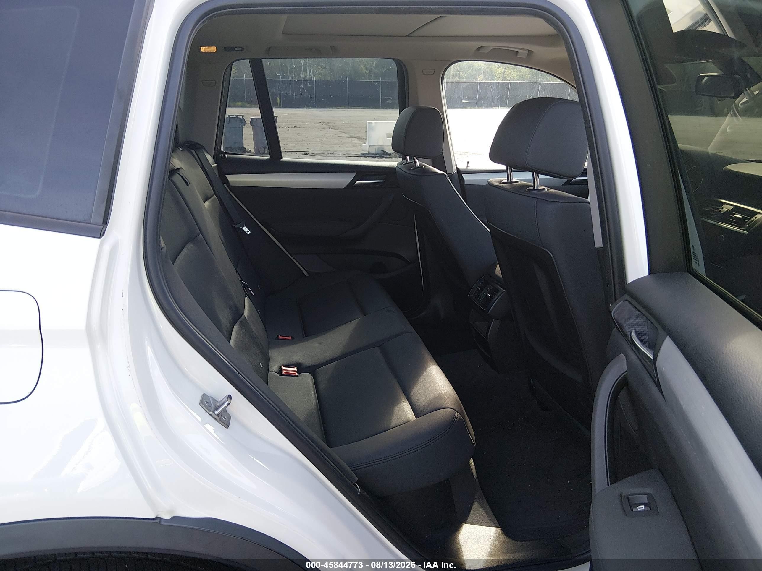 2013 Bmw X3 Xdrive28i Белый vin: 5UXWX9C51D0A13798