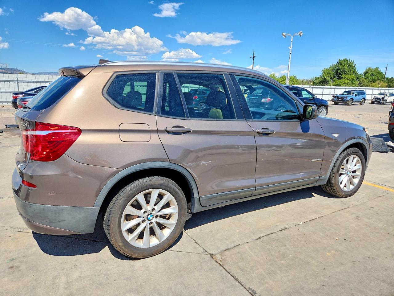 2013 Bmw X3 Xdrive28i Brown vin: 5UXWX9C51D0A25630