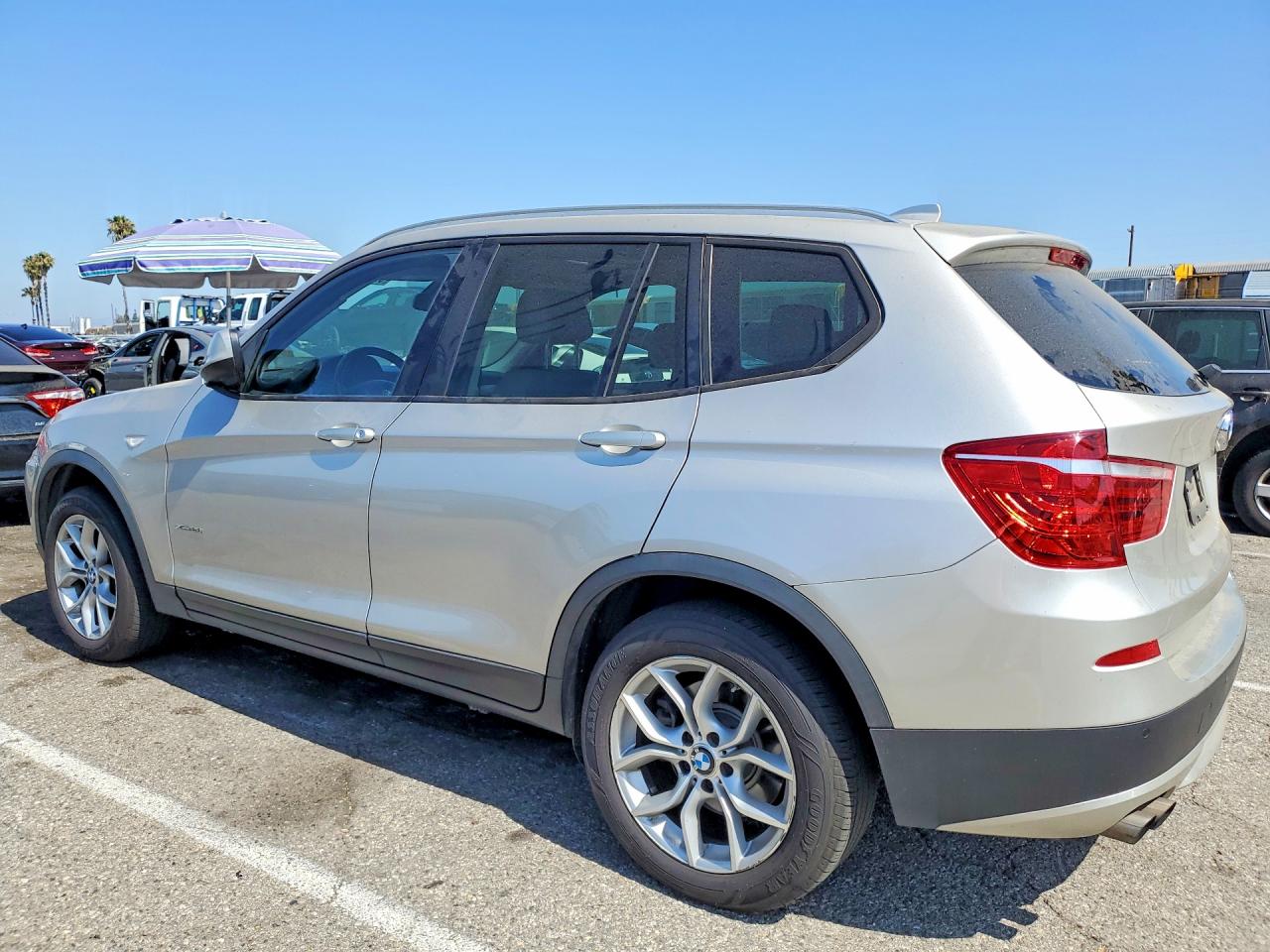 2013 Bmw X3 Xdrive28i Серебряный vin: 5UXWX9C51D0A32478