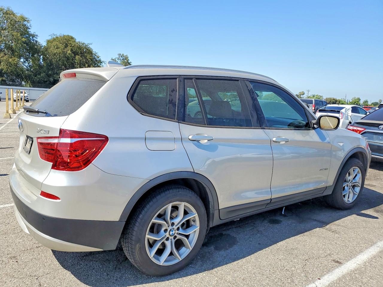 2013 Bmw X3 Xdrive28i Серебряный vin: 5UXWX9C51D0A32478
