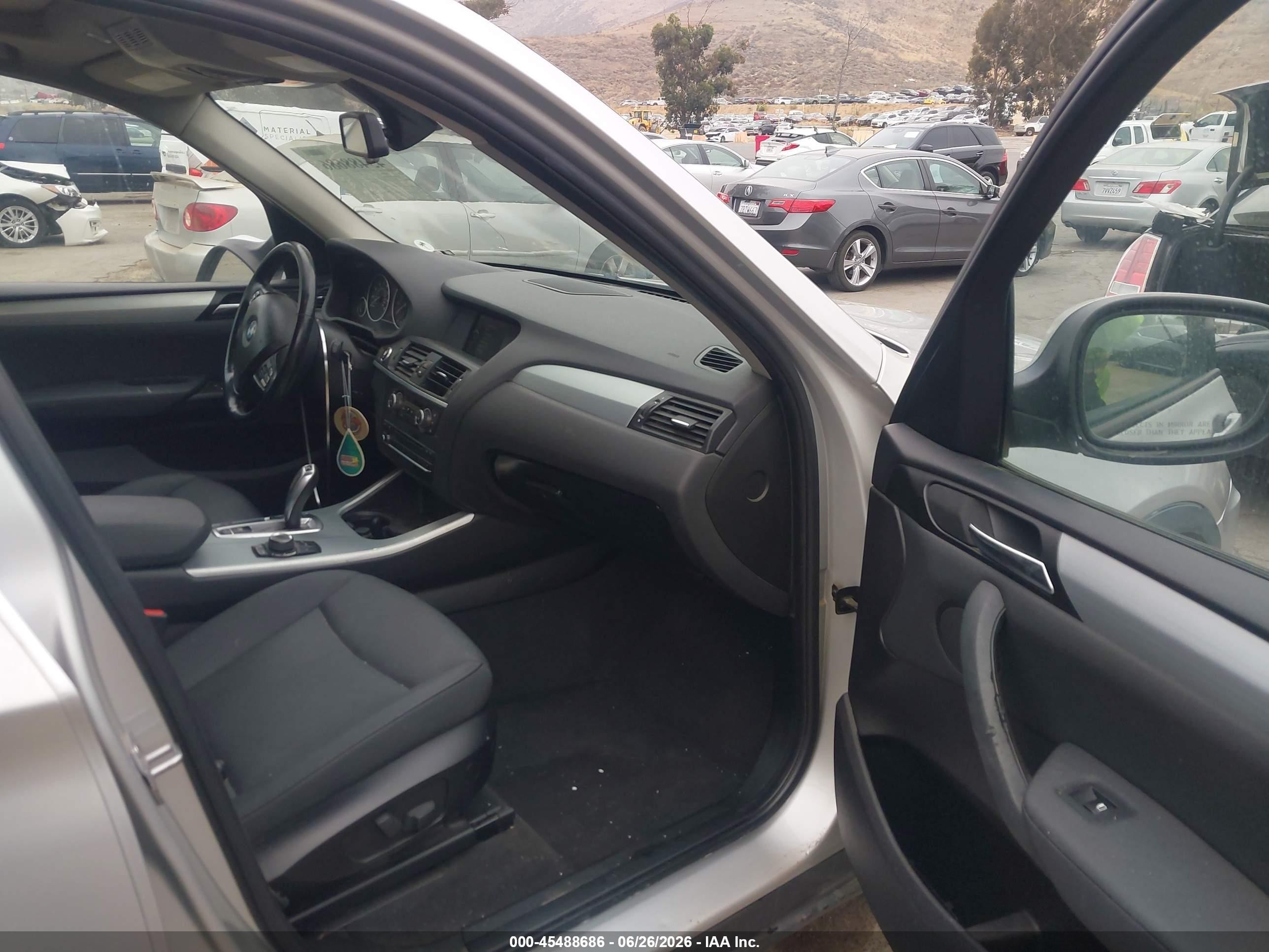2013 Bmw X3 Xdrive28i Silver vin: 5UXWX9C51D0D06407