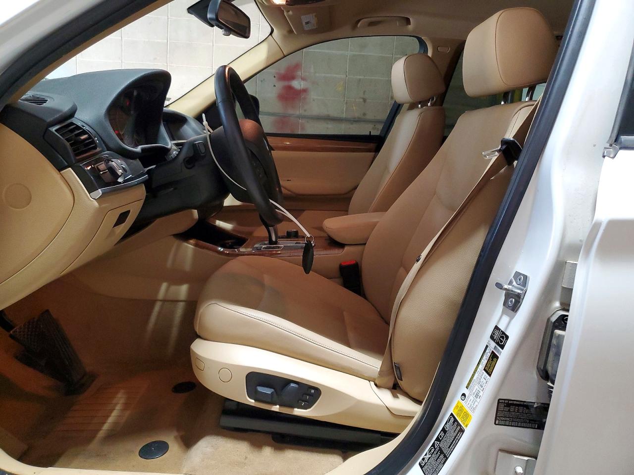 2014 Bmw X3 White vin: 5UXWX9C51E0D20776