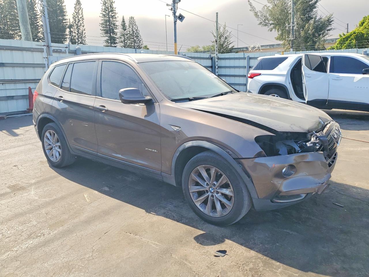 2014 Bmw X3 Xdrive28i Brown vin: 5UXWX9C51E0D39005