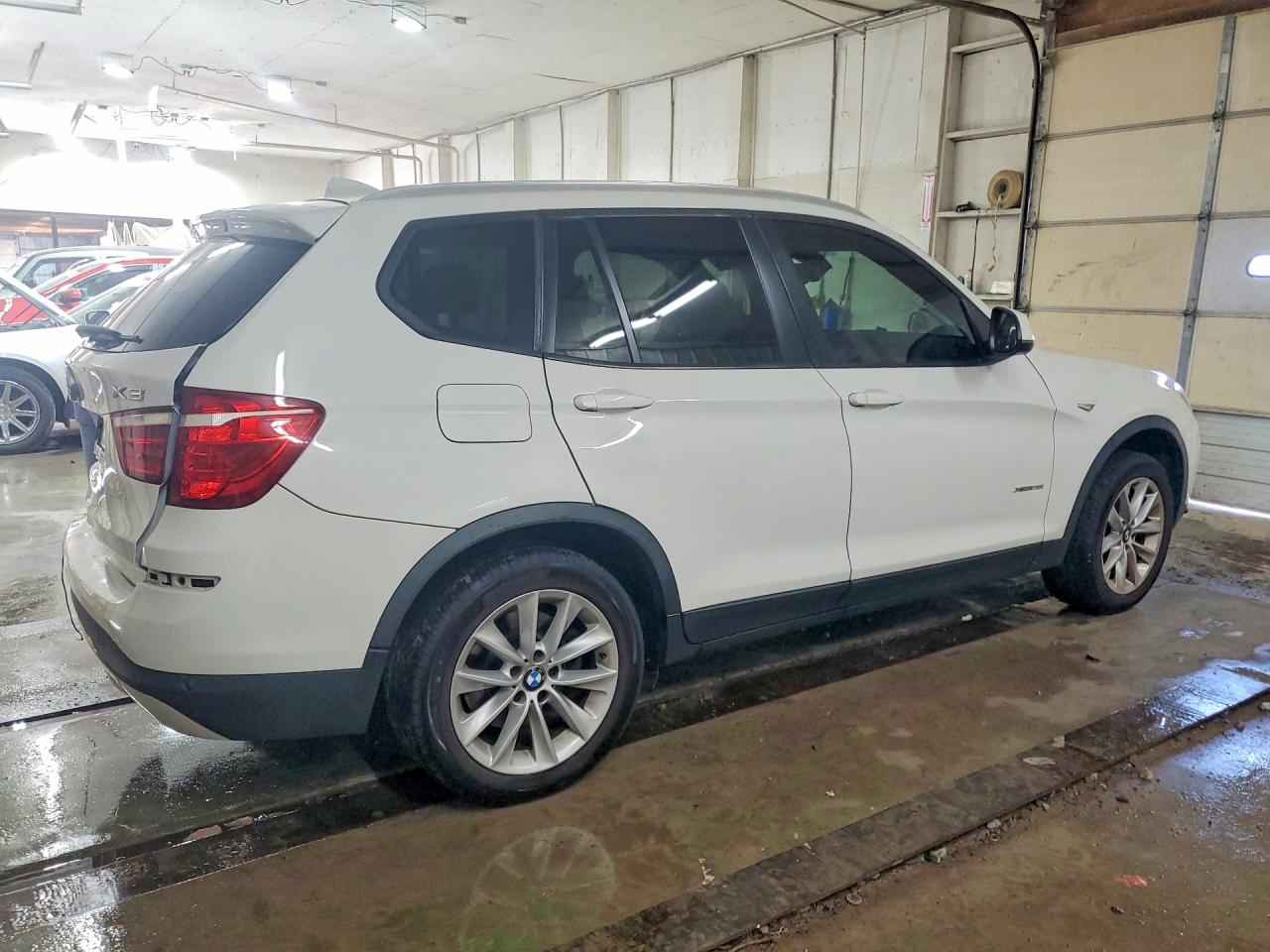 2015 Bmw X3 Xdrive28i White vin: 5UXWX9C51F0D46327