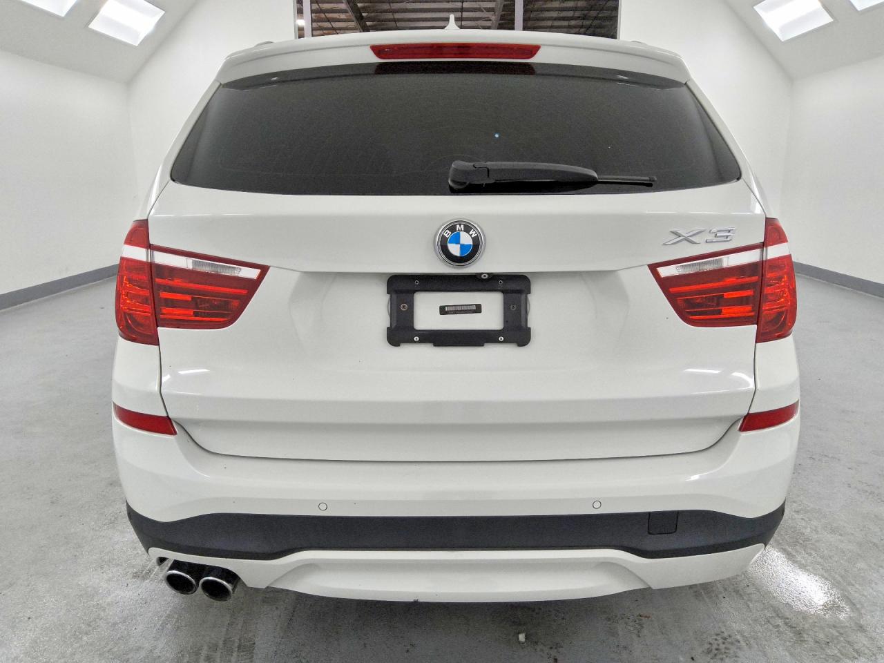 2015 Bmw X3 Xdrive28i White vin: 5UXWX9C51F0D46456