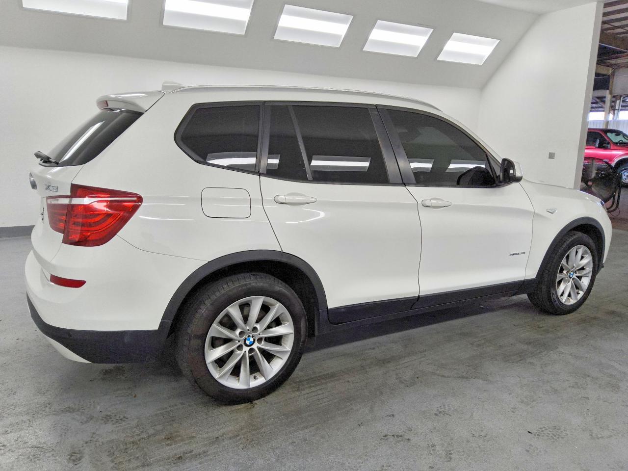 2015 Bmw X3 Xdrive28i White vin: 5UXWX9C51F0D46456