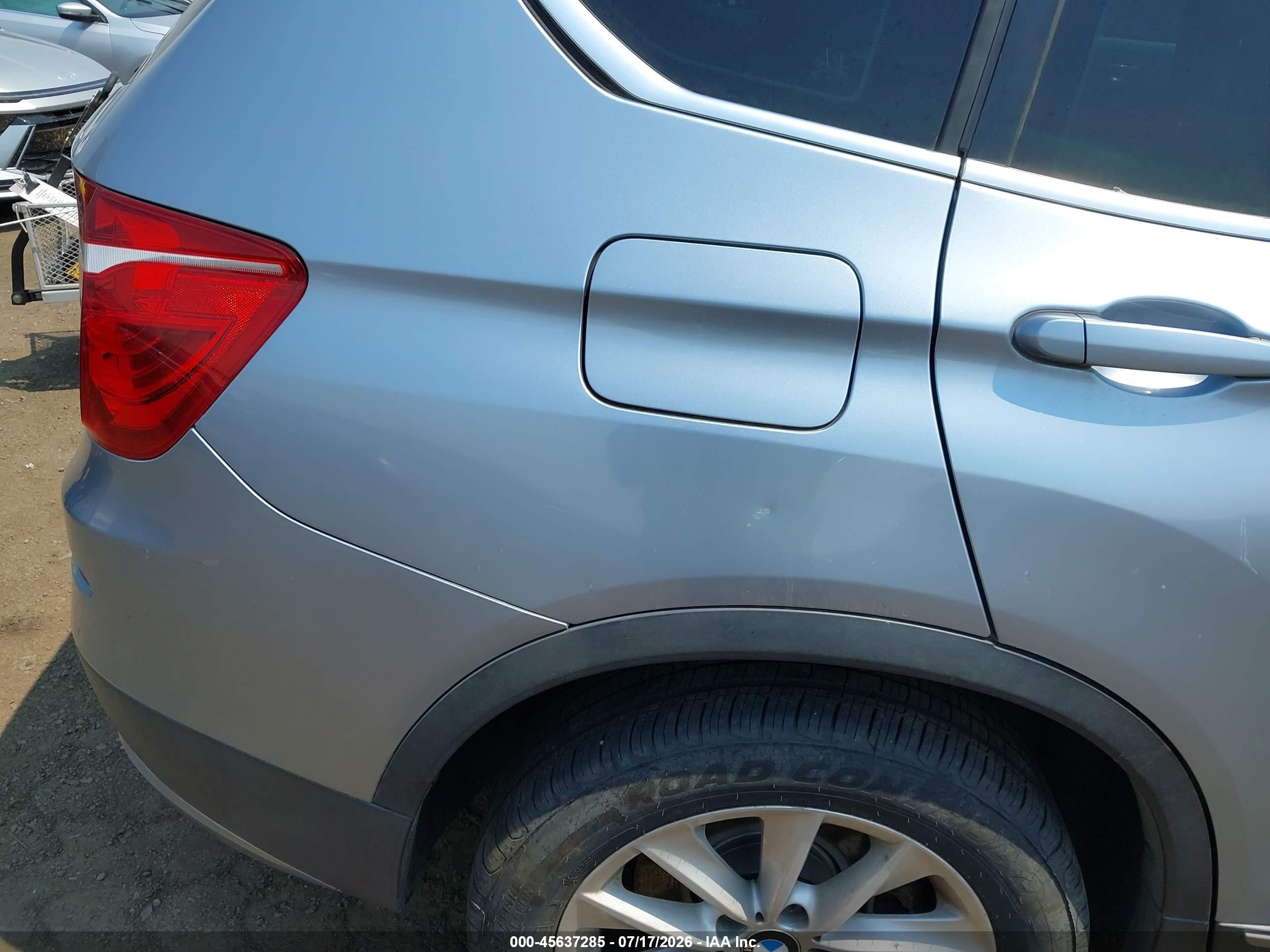 2013 Bmw X3 Xdrive28i Blue vin: 5UXWX9C52D0A23210