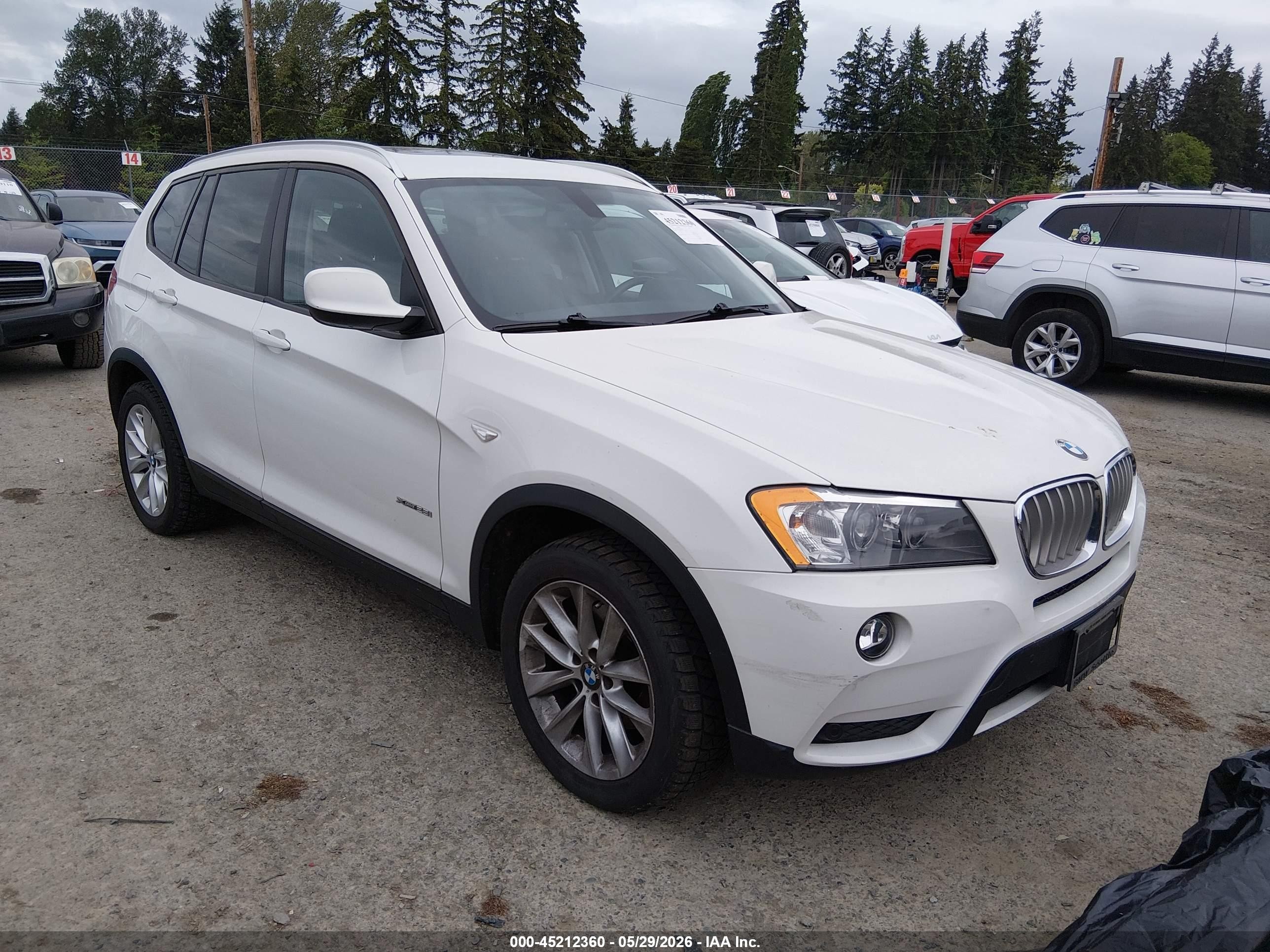 2013 Bmw X3 Xdrive28i White vin: 5UXWX9C52D0A24695