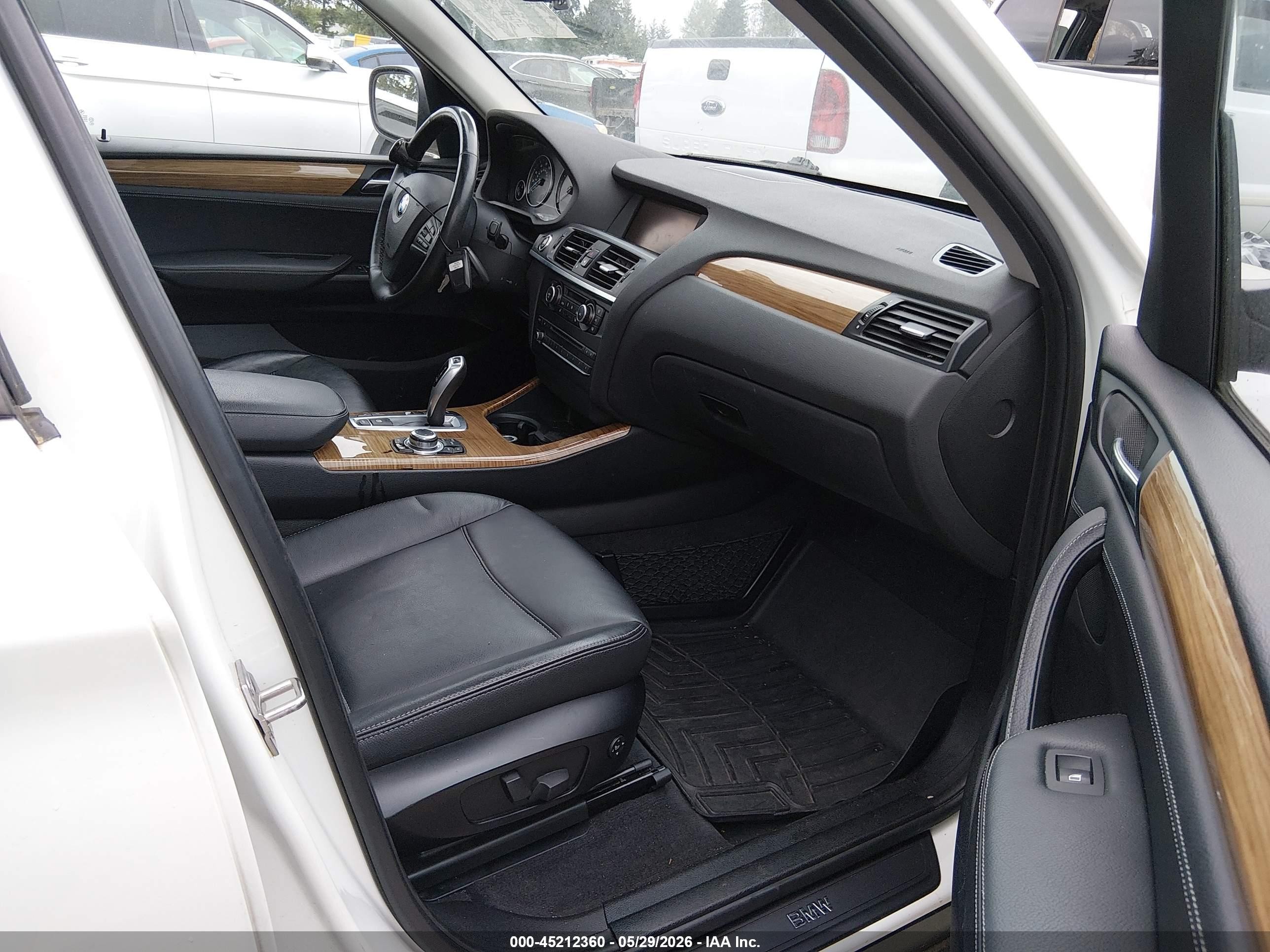 2013 Bmw X3 Xdrive28i White vin: 5UXWX9C52D0A24695