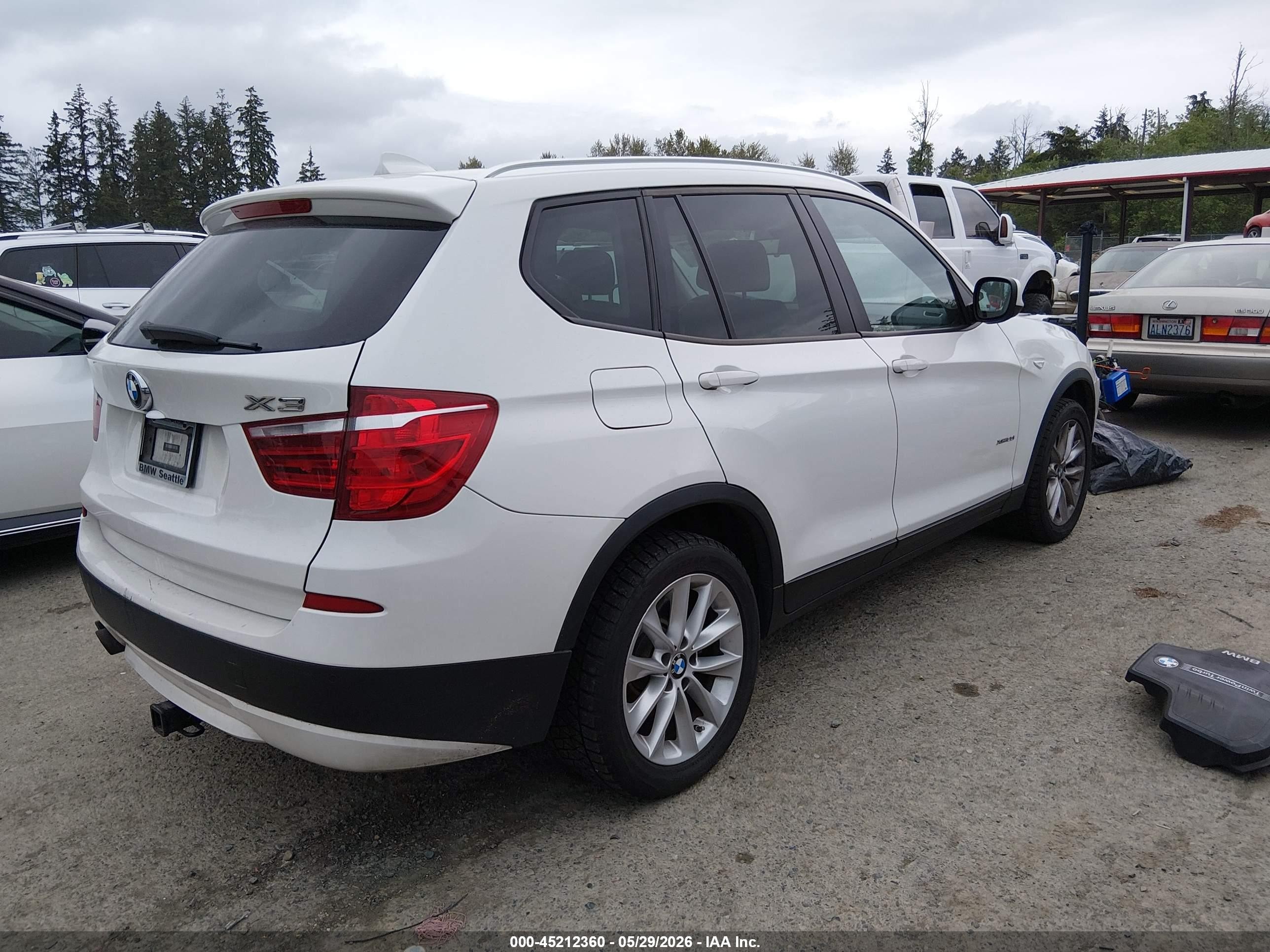 2013 Bmw X3 Xdrive28i White vin: 5UXWX9C52D0A24695