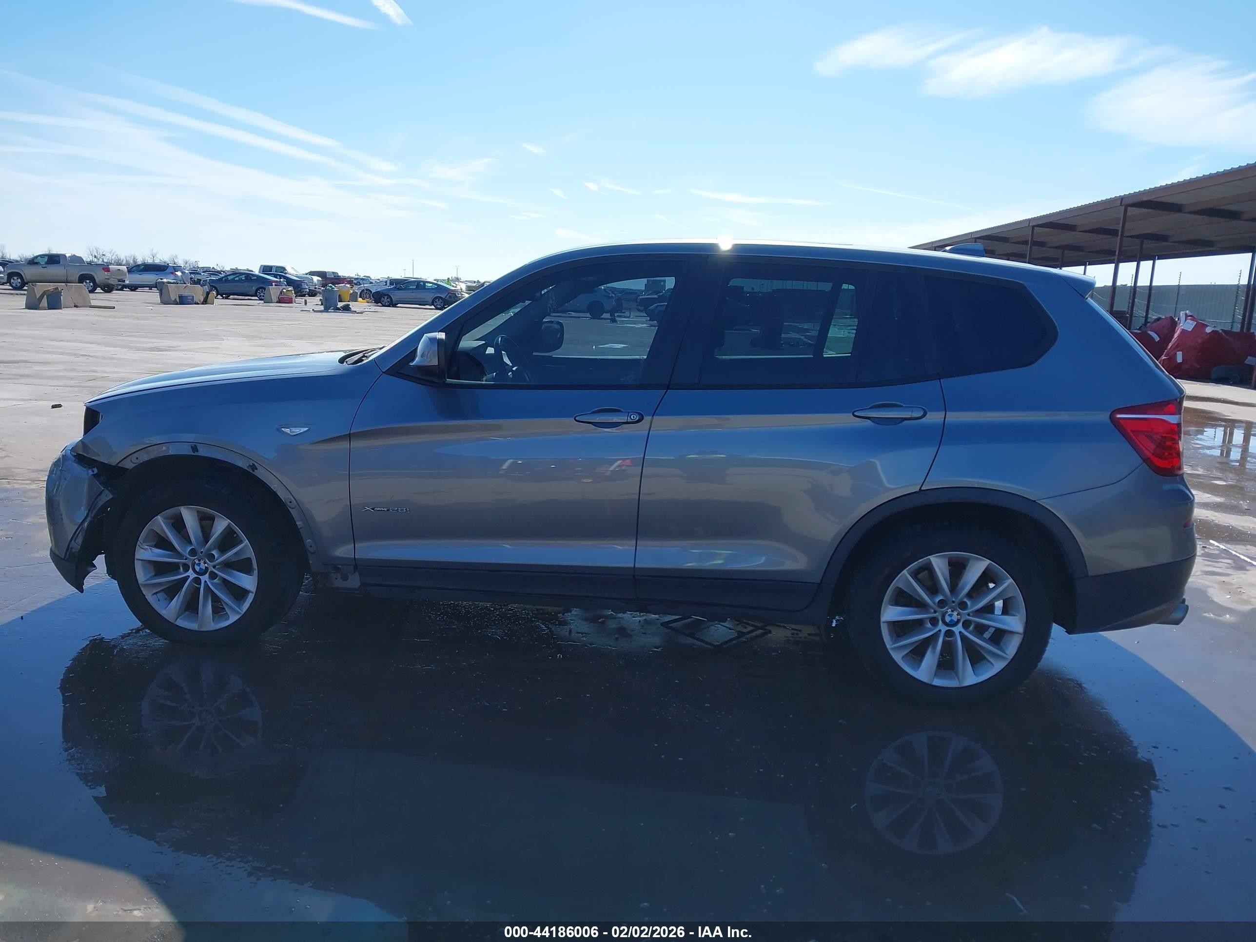 2013 Bmw X3 Xdrive28i Серебряный vin: 5UXWX9C52D0A28133