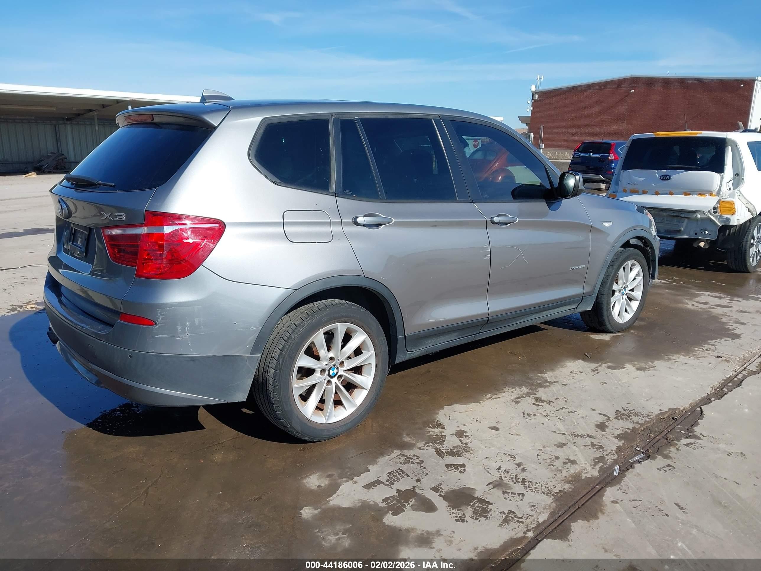 2013 Bmw X3 Xdrive28i Серебряный vin: 5UXWX9C52D0A28133