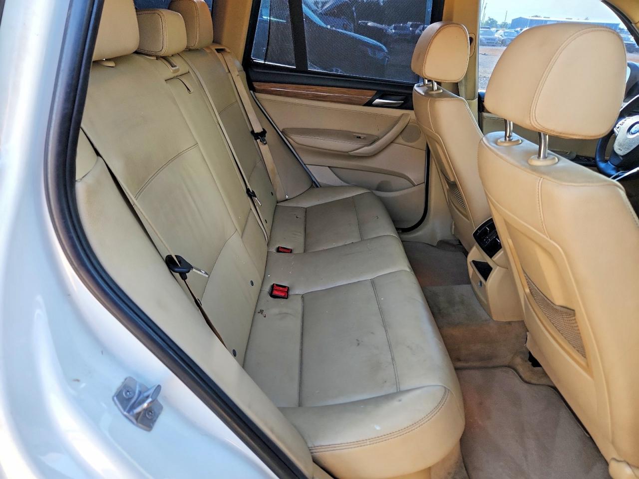 2013 Bmw X3 Xdrive28i Белый vin: 5UXWX9C52D0A30447