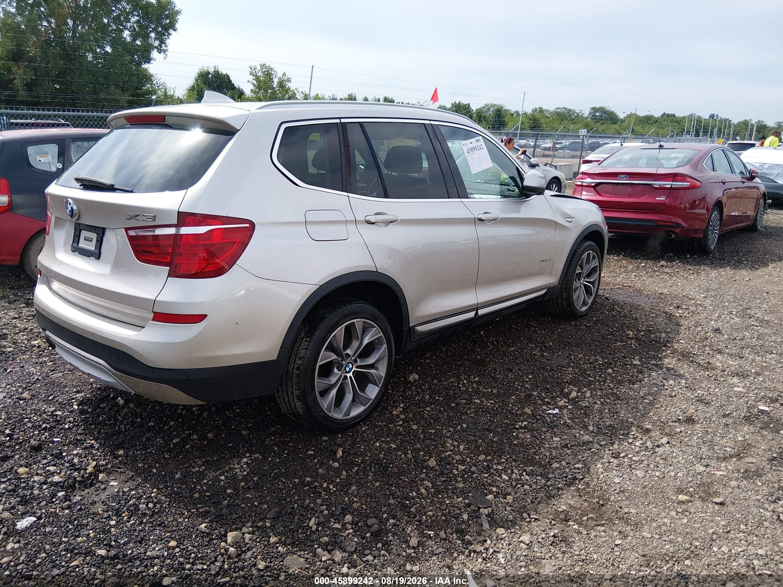 2015 Bmw X3 Xdrive28i Золотой vin: 5UXWX9C52F0D45364