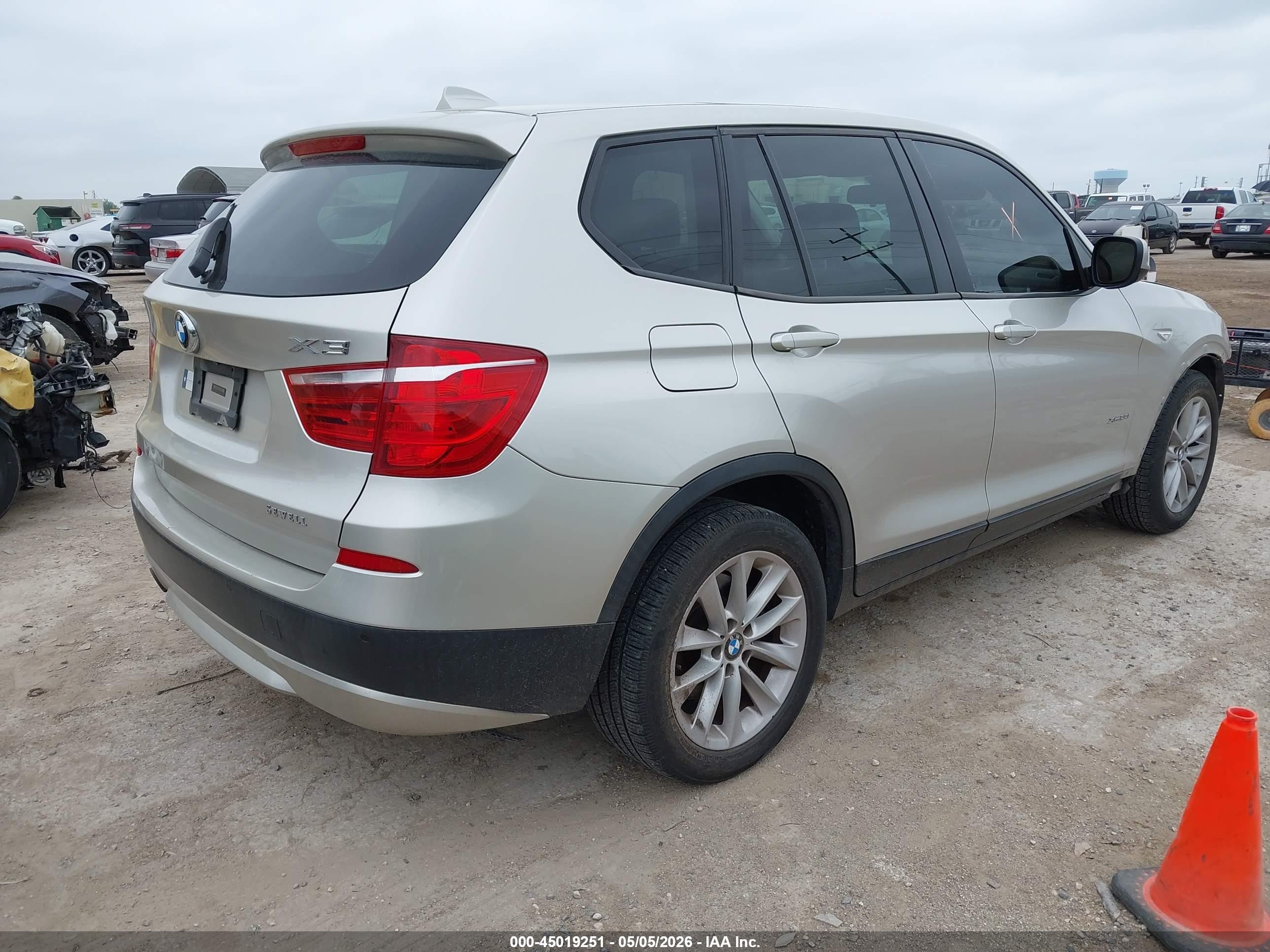 2014 Bmw X3 Xdrive28i Серебряный vin: 5UXWX9C53E0D10136