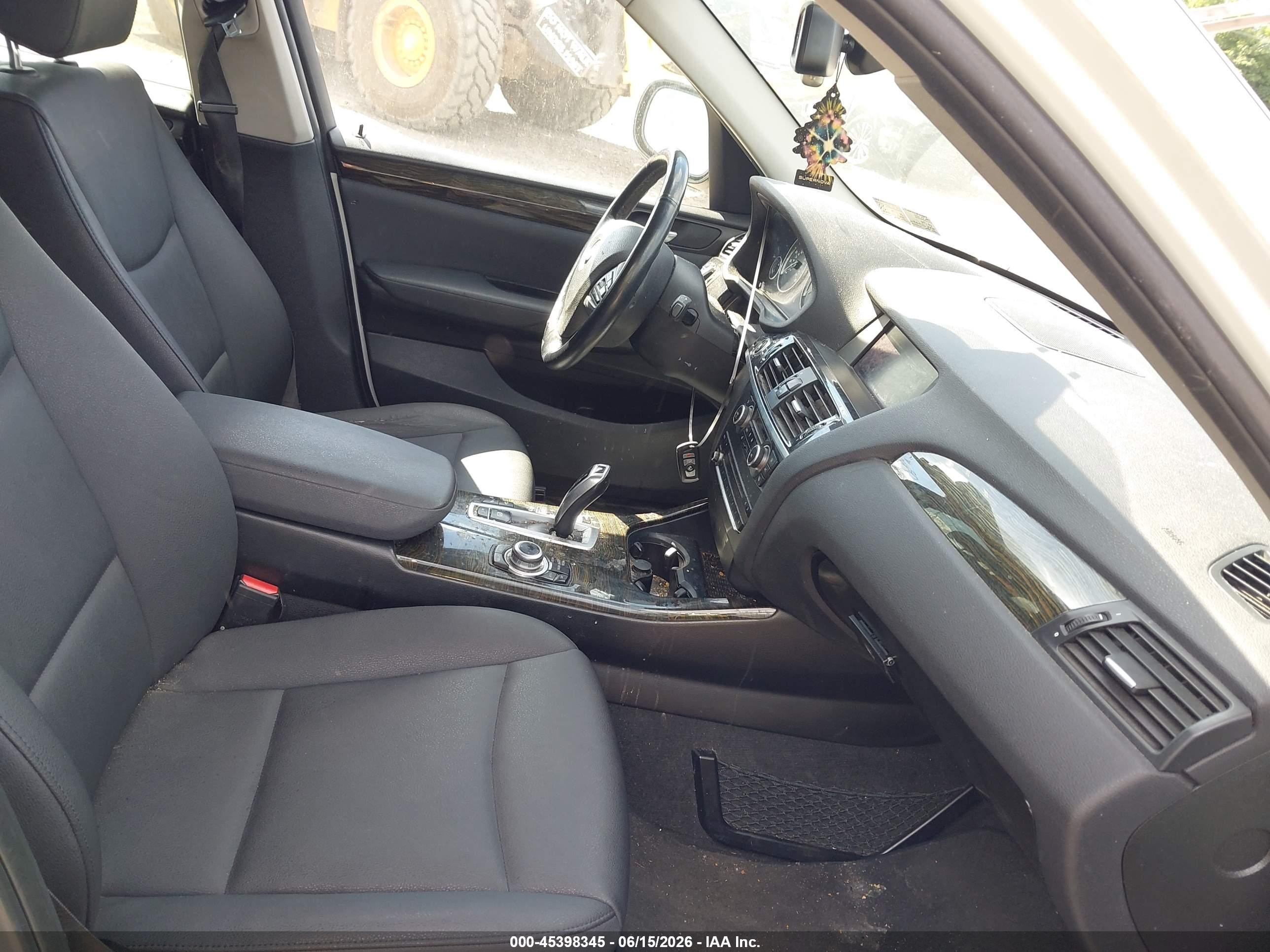 2014 Bmw X3 Xdrive28i White vin: 5UXWX9C53E0D29883
