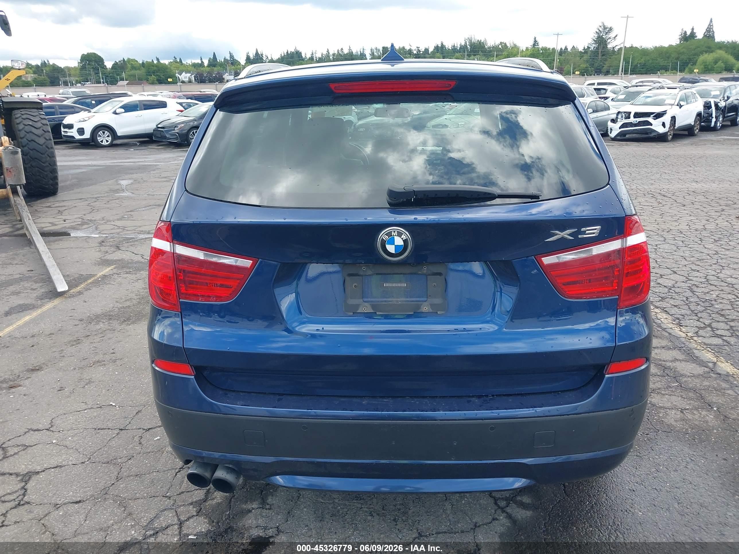 2013 Bmw X3 Xdrive28i Blue vin: 5UXWX9C54D0A10359