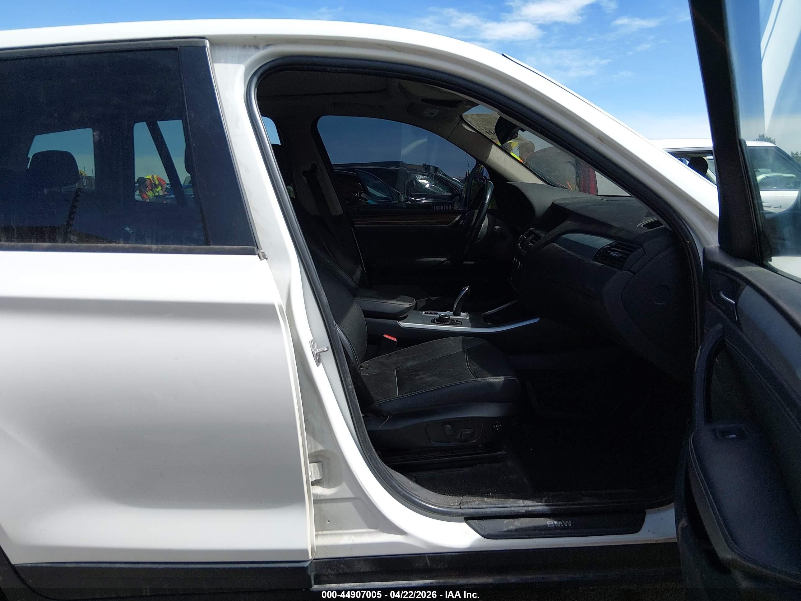 2013 Bmw X3 Xdrive28i White vin: 5UXWX9C54D0A21393