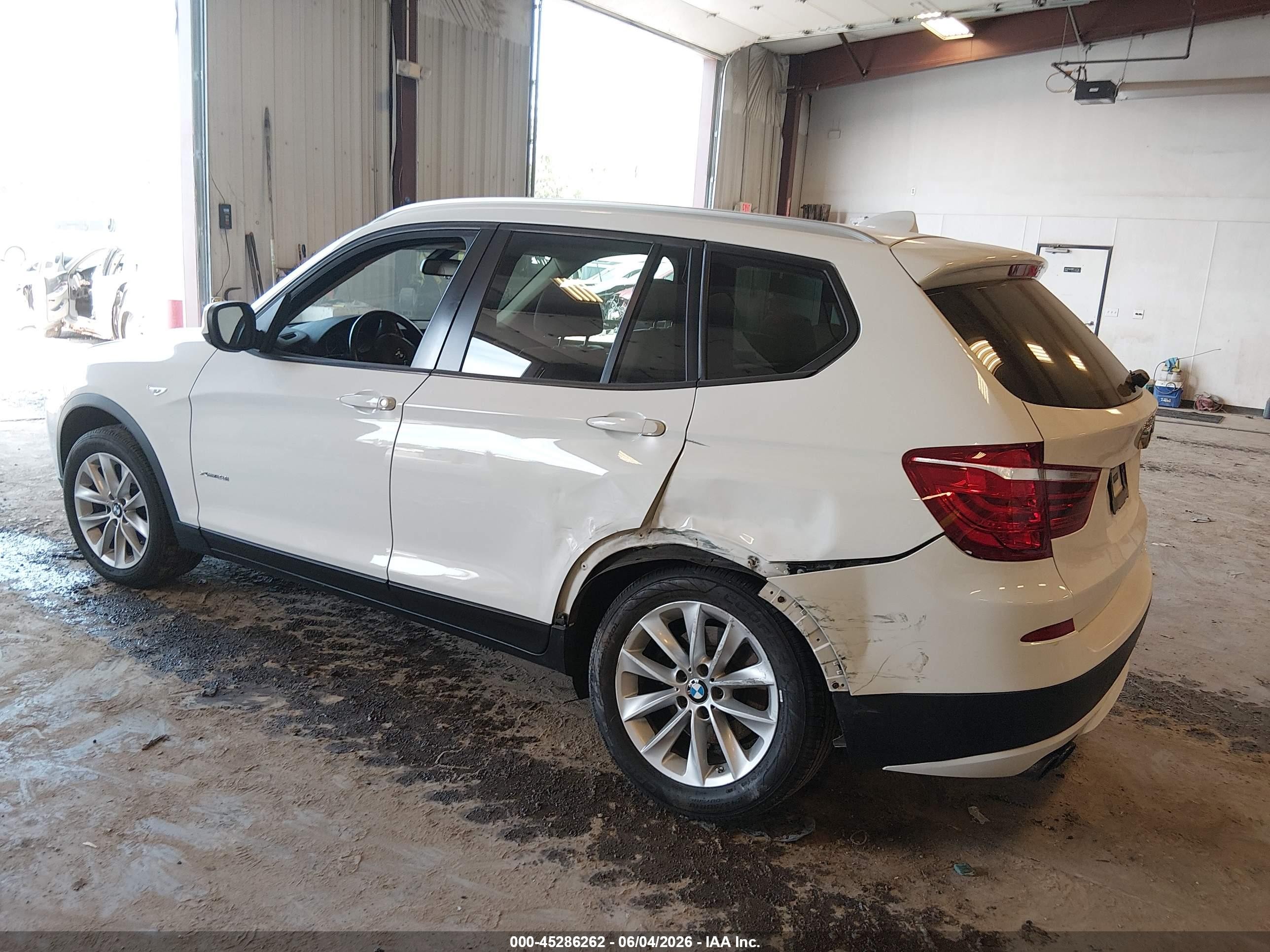 2013 Bmw X3 Xdrive28i Белый vin: 5UXWX9C54D0D02853