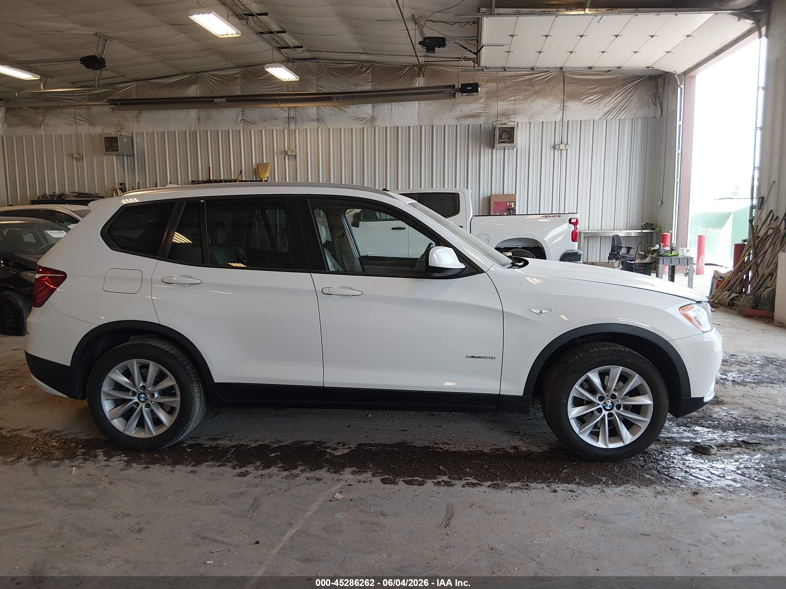 2013 Bmw X3 Xdrive28i Белый vin: 5UXWX9C54D0D02853