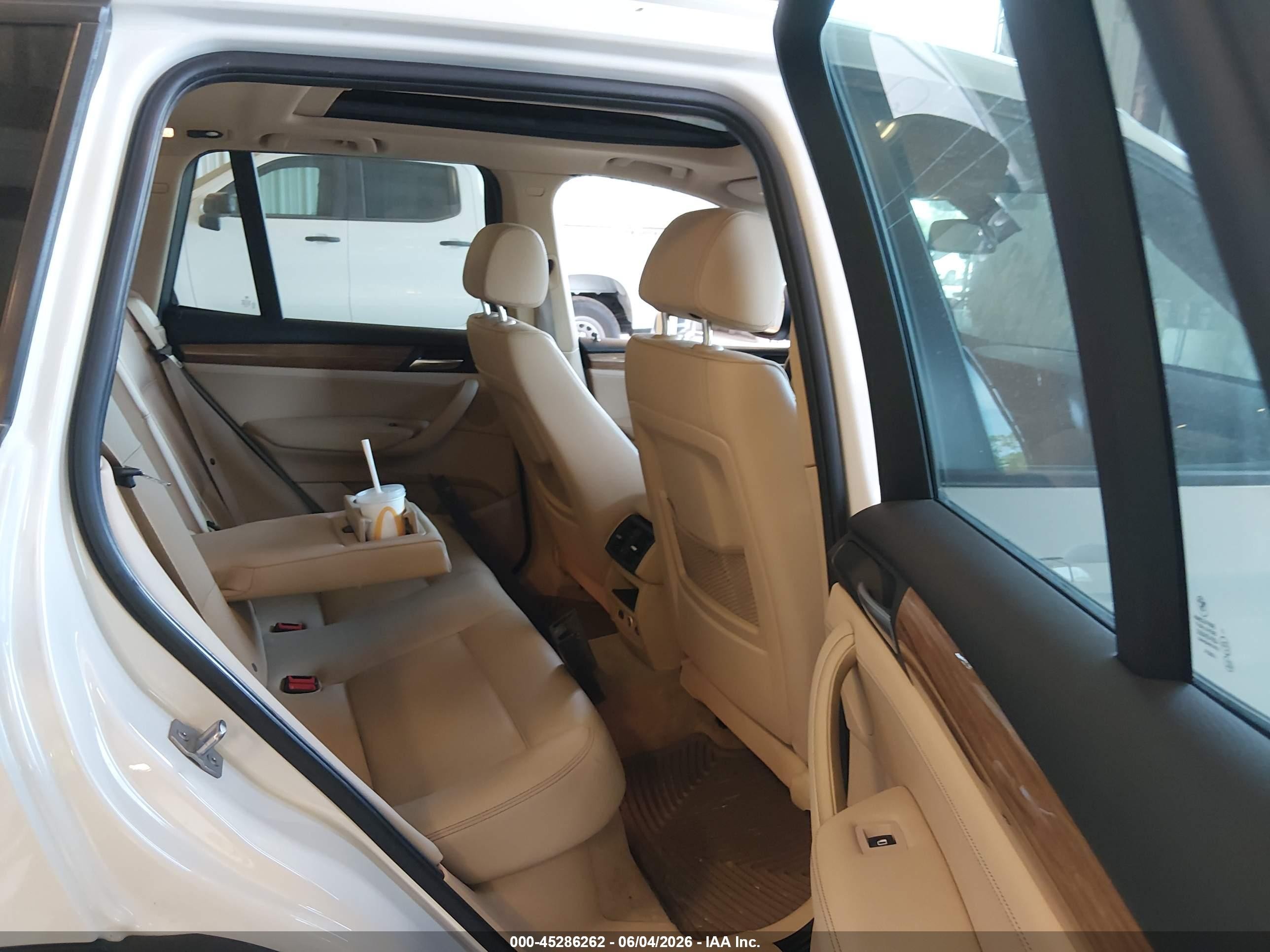 2013 Bmw X3 Xdrive28i Белый vin: 5UXWX9C54D0D02853