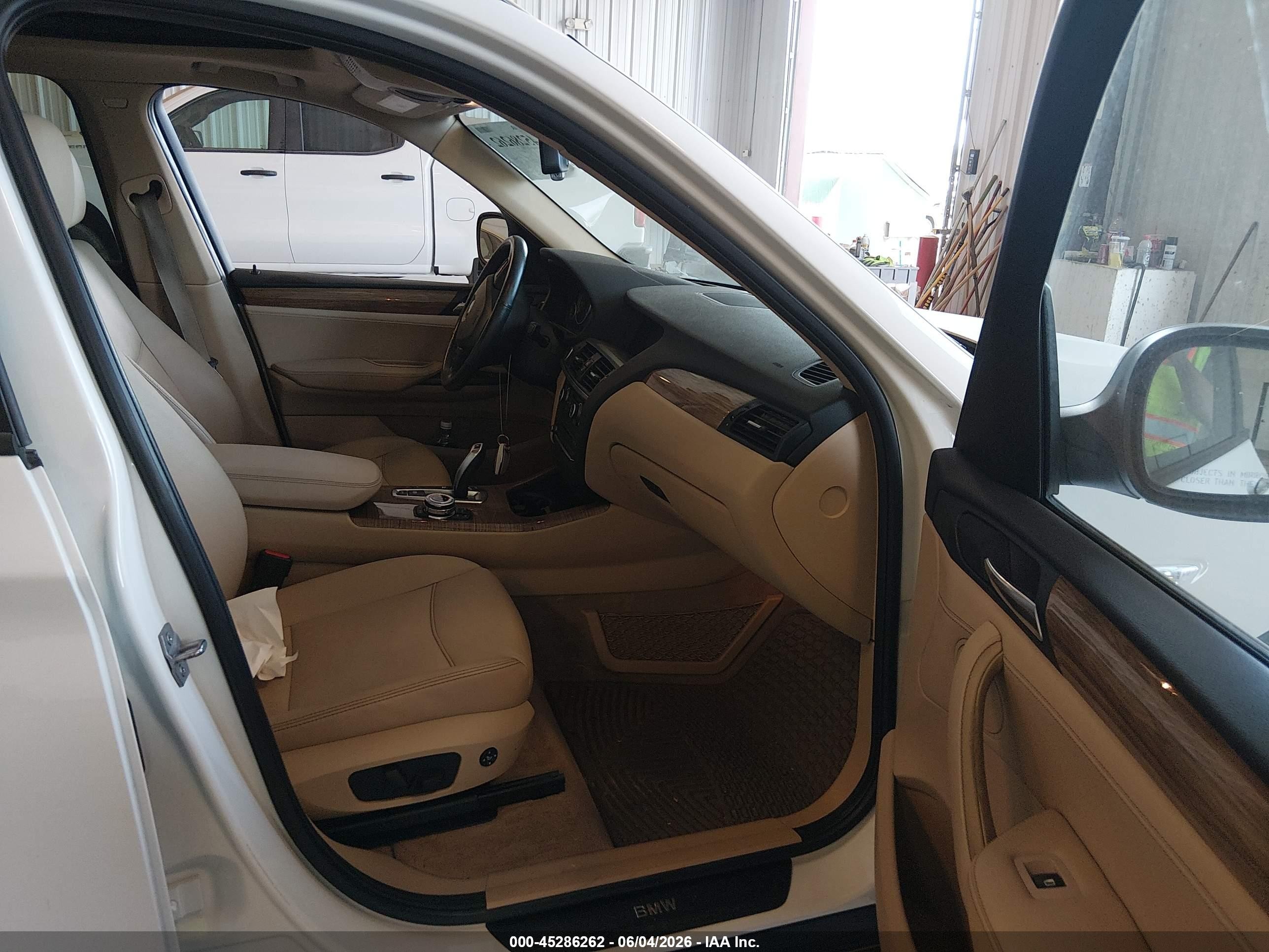 2013 Bmw X3 Xdrive28i Белый vin: 5UXWX9C54D0D02853
