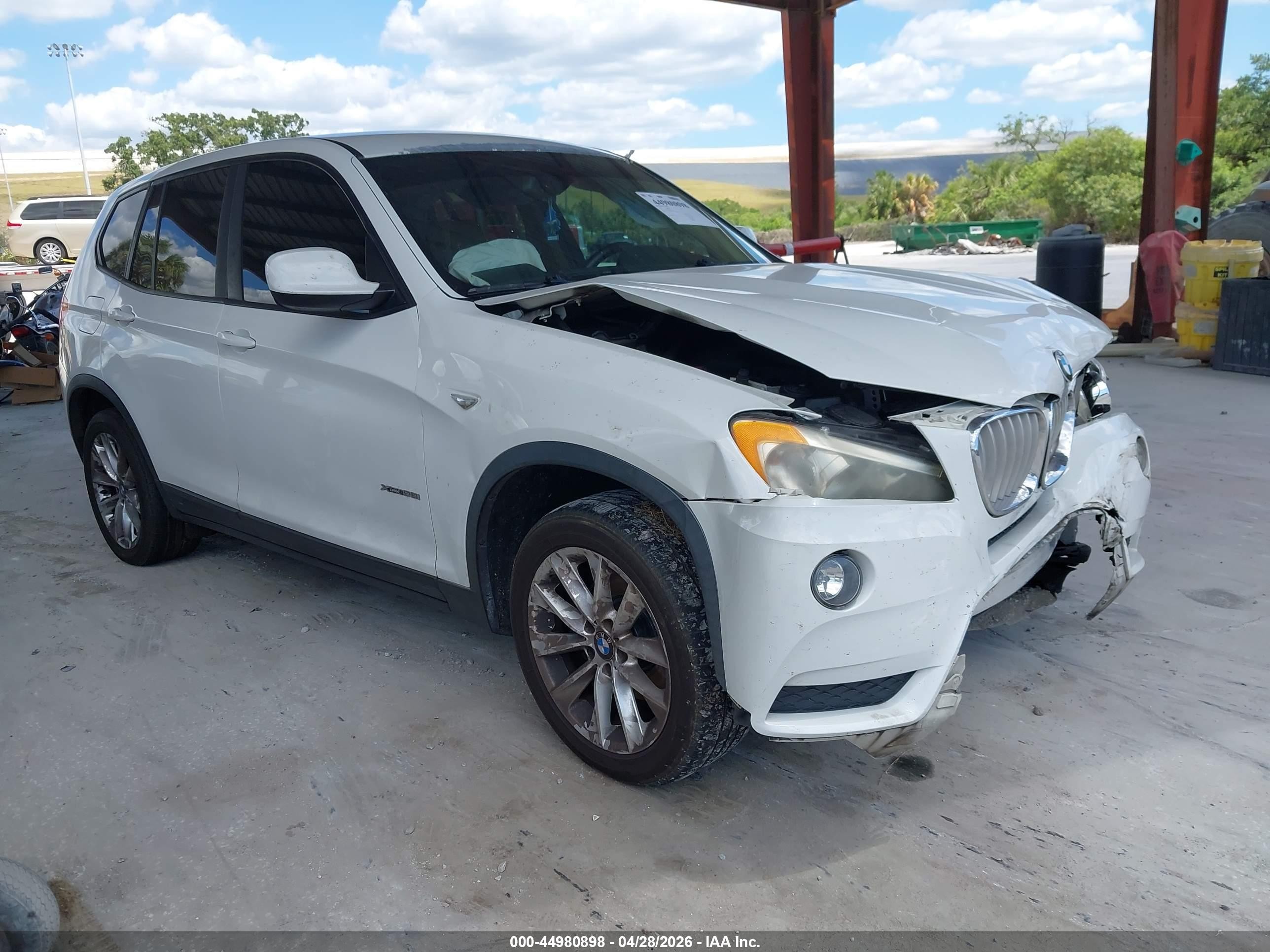 2014 Bmw X3 Xdrive28i Белый vin: 5UXWX9C54E0D33408