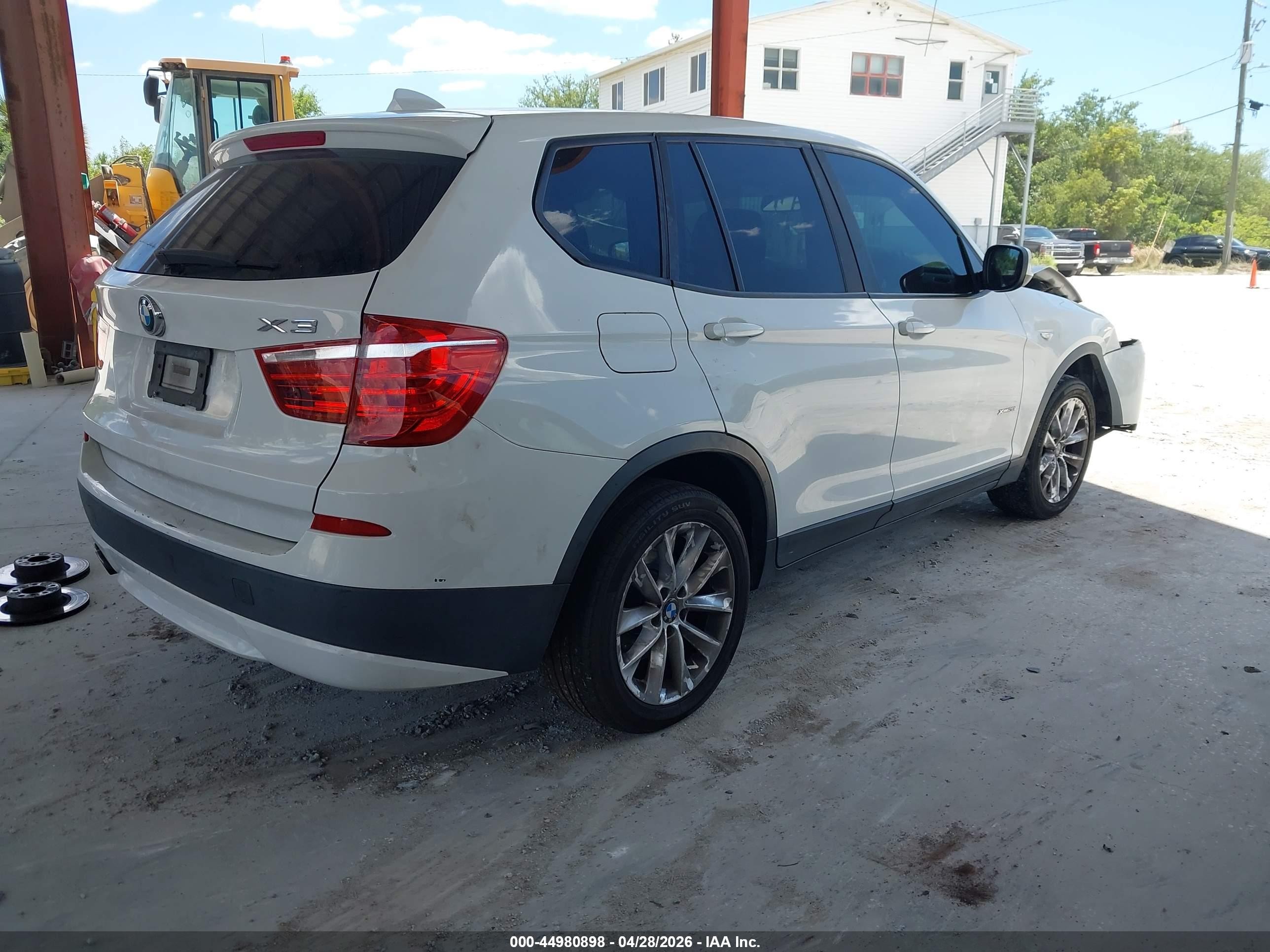 2014 Bmw X3 Xdrive28i White vin: 5UXWX9C54E0D33408