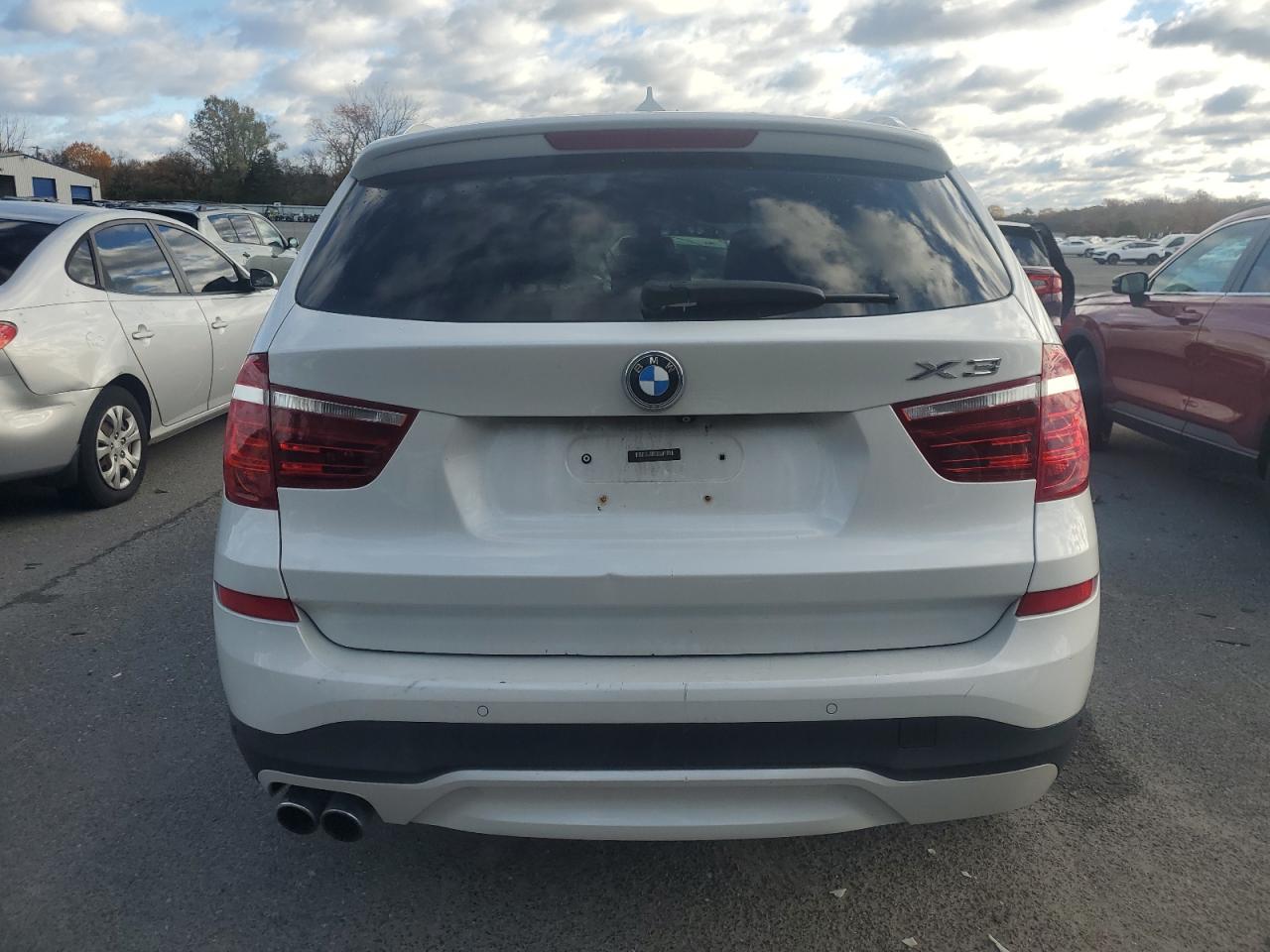 2015 Bmw X3 Xdrive28i Белый vin: 5UXWX9C54F0D52638