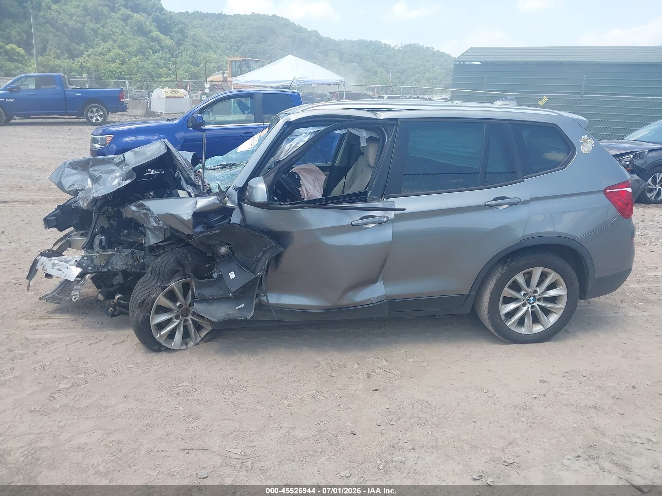 2015 Bmw X3 Xdrive28i Серый vin: 5UXWX9C54F0D53174