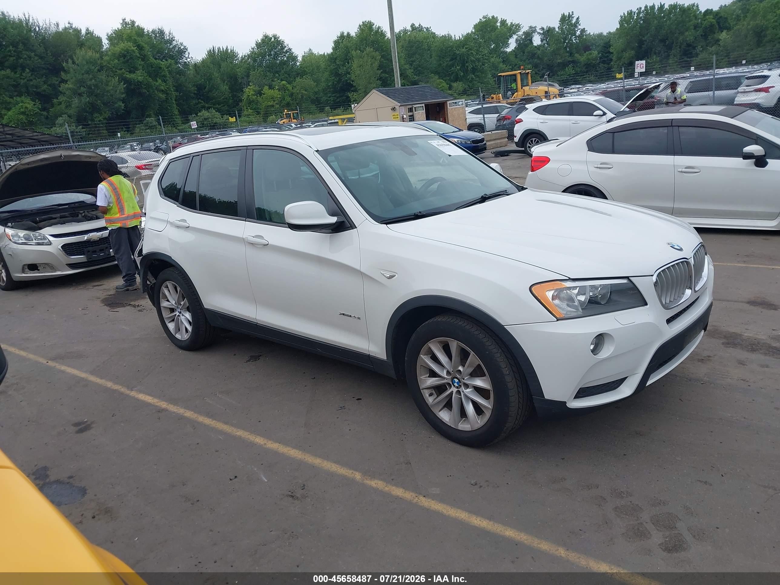 2014 Bmw X3 Xdrive28i White vin: 5UXWX9C55E0D19646