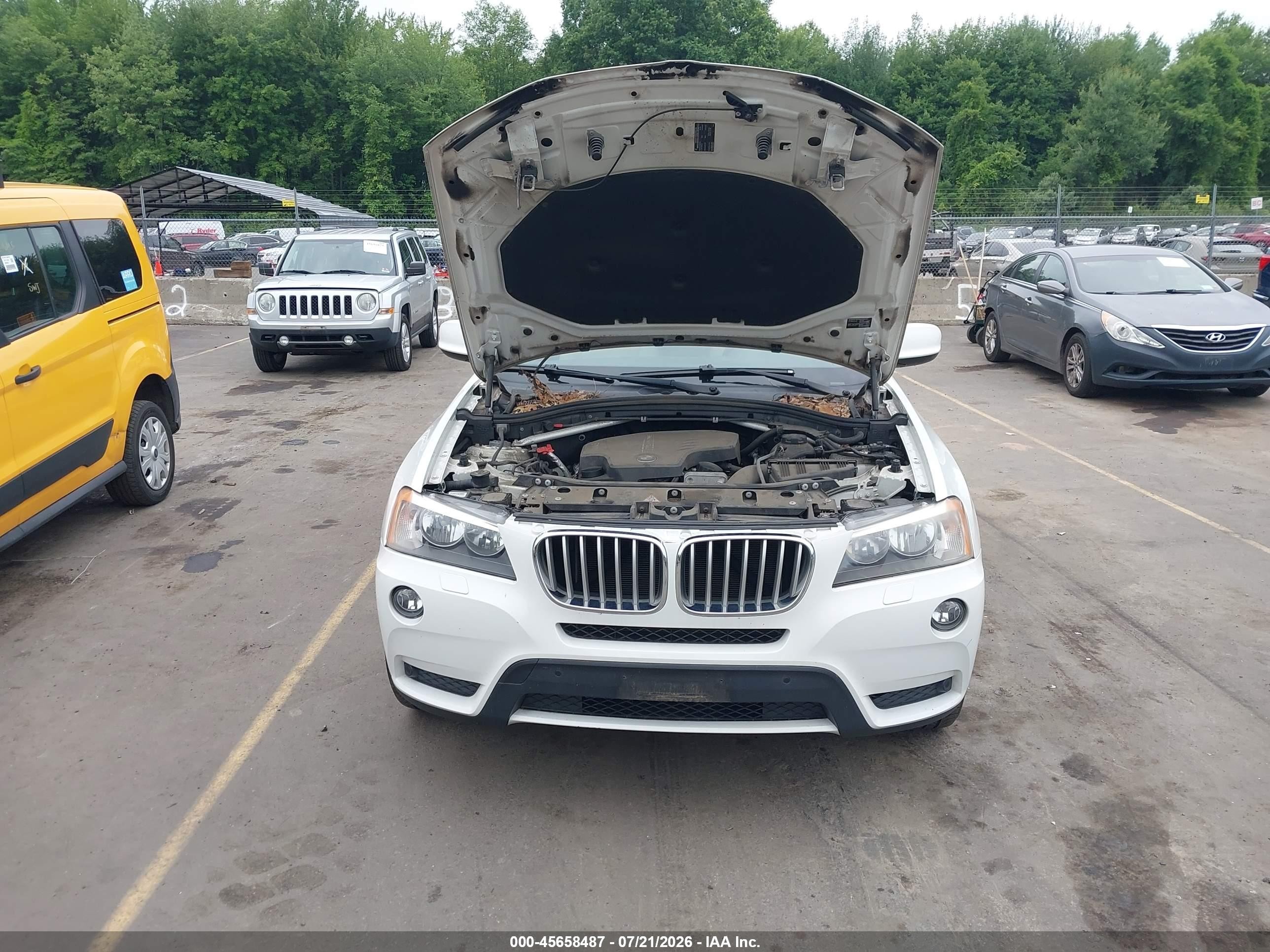 2014 Bmw X3 Xdrive28i White vin: 5UXWX9C55E0D19646