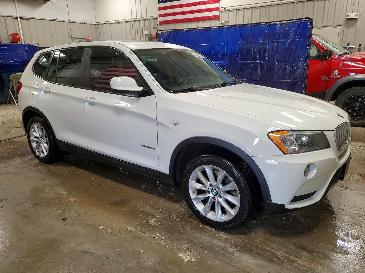 2014 Bmw X3 Xdrive28i Белый vin: 5UXWX9C55E0D28346