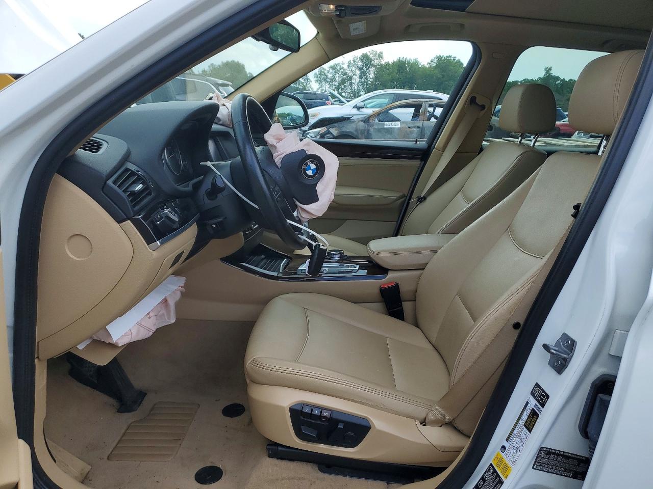 2015 Bmw X3 Xdrive28i Белый vin: 5UXWX9C55F0D53295