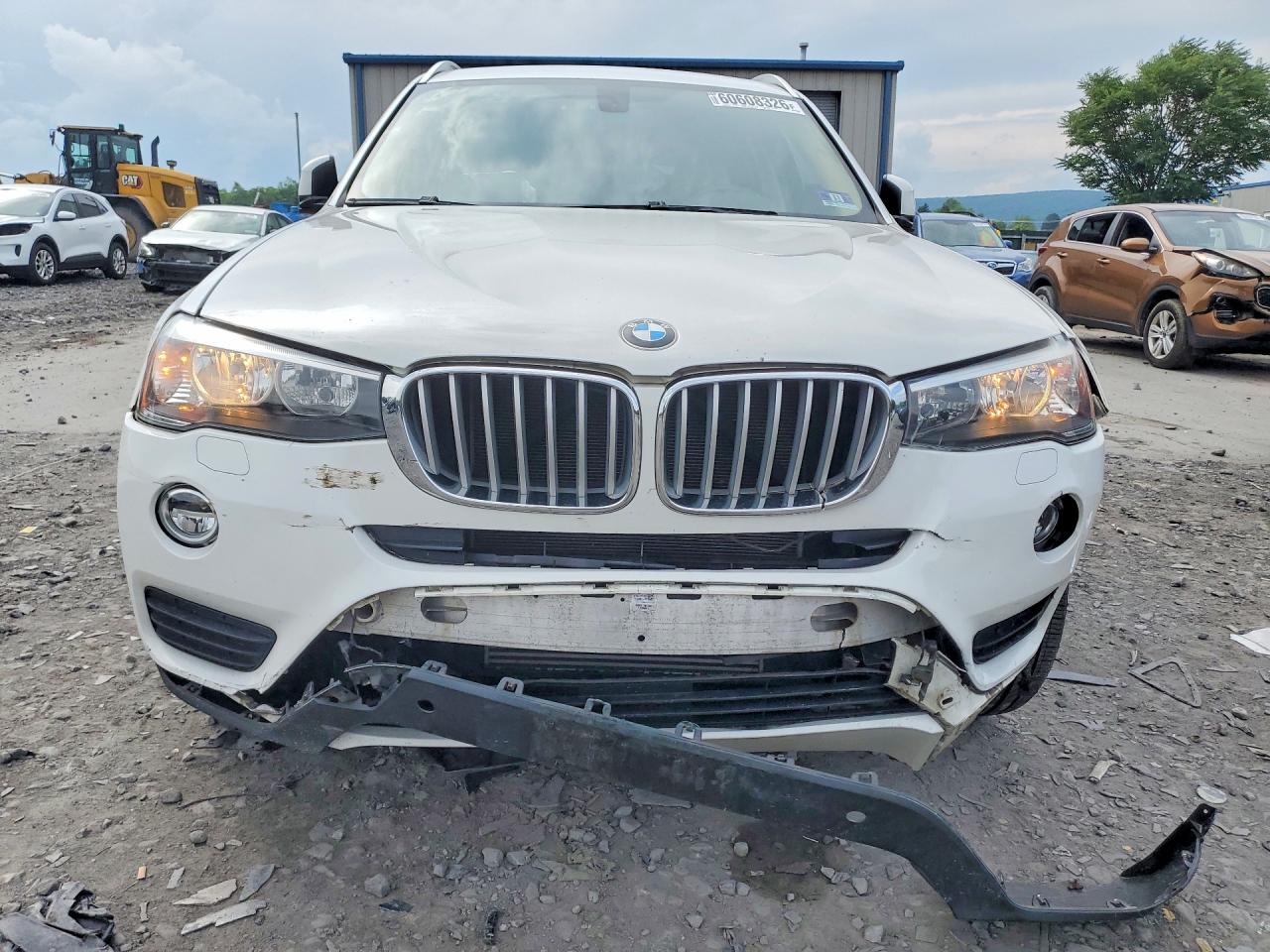 2015 Bmw X3 Xdrive28i Белый vin: 5UXWX9C55F0D53295