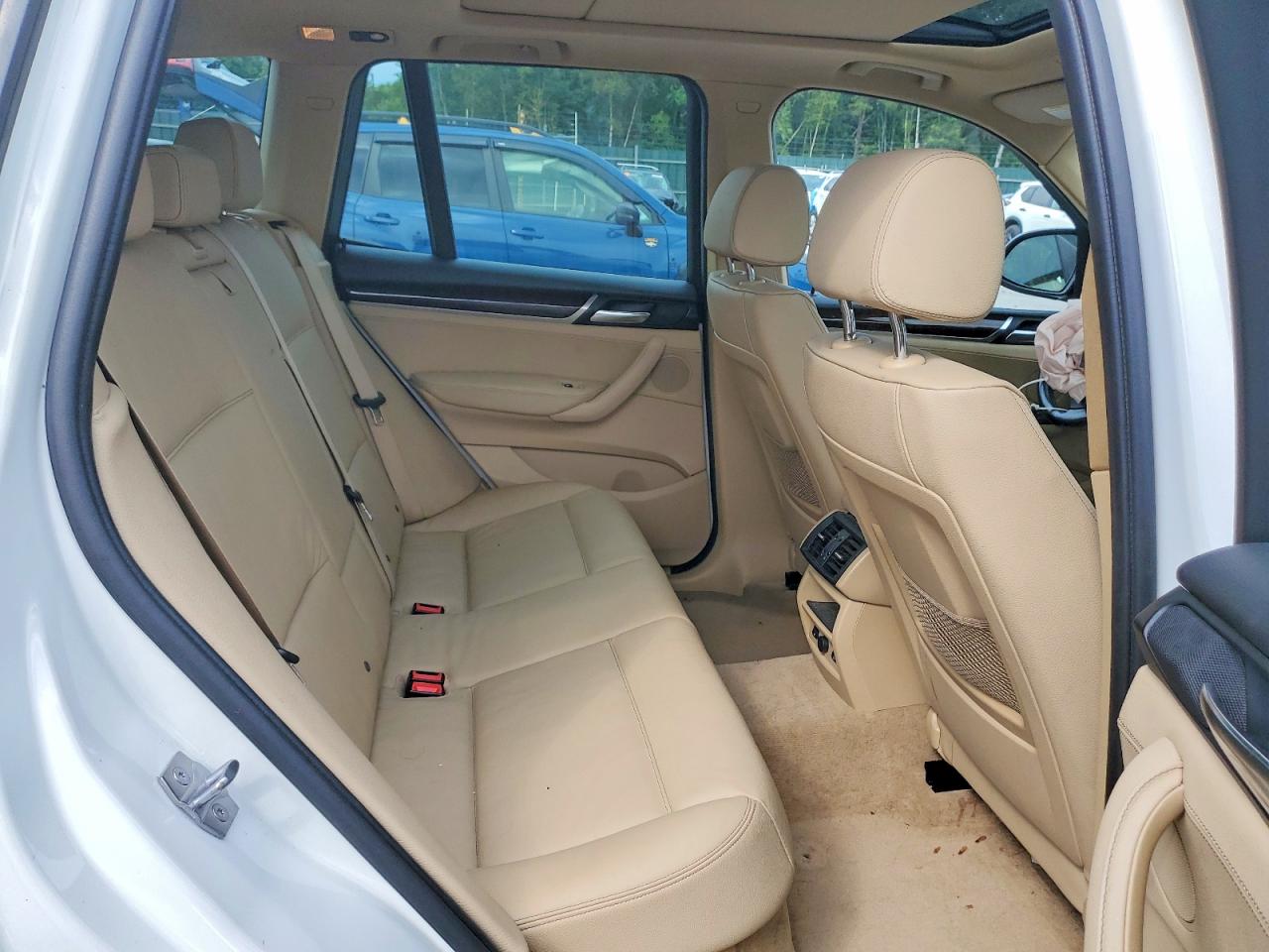 2015 Bmw X3 Xdrive28i Белый vin: 5UXWX9C55F0D53295