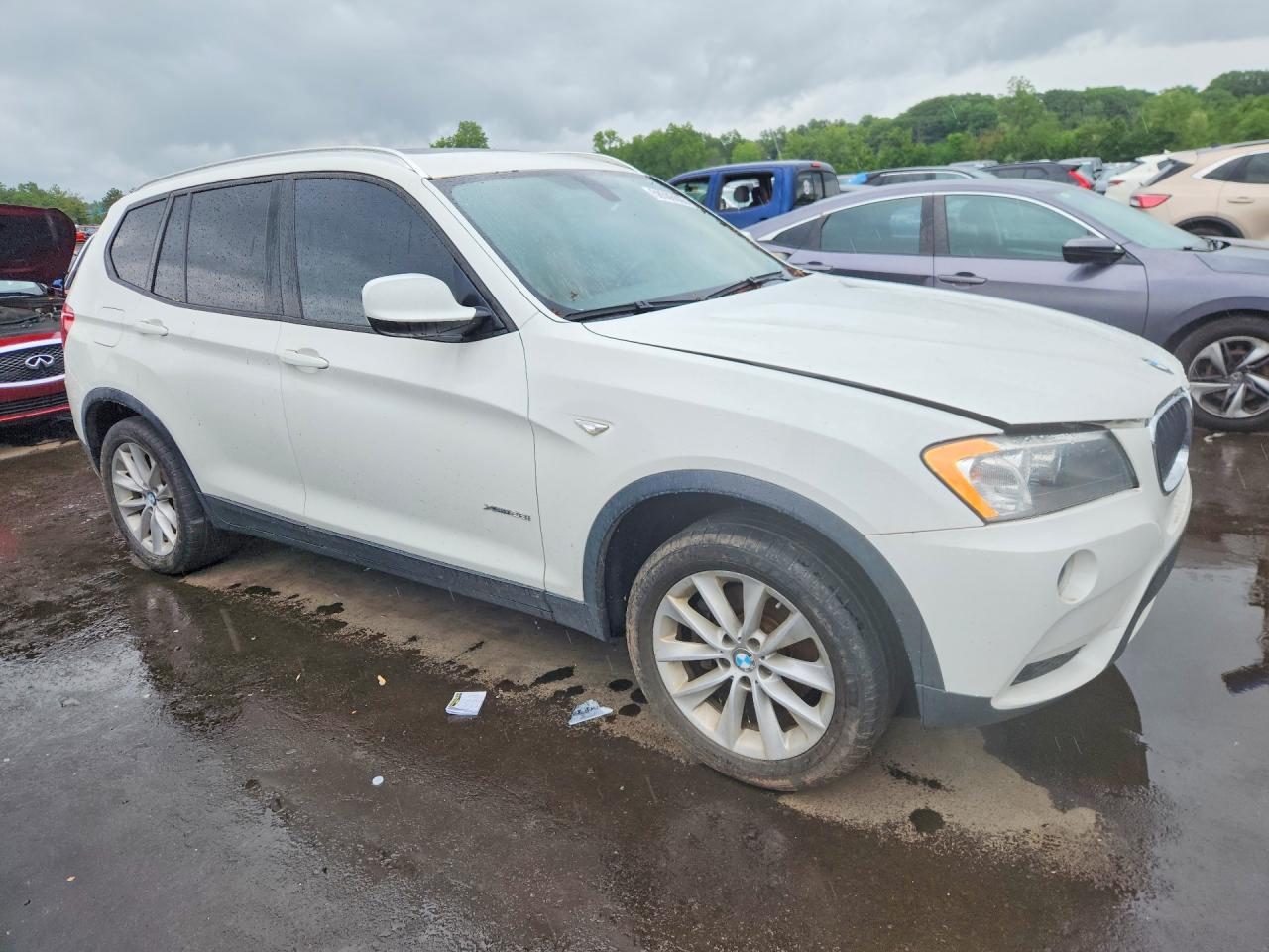 2013 Bmw X3 Xdrive28i White vin: 5UXWX9C56D0A08791
