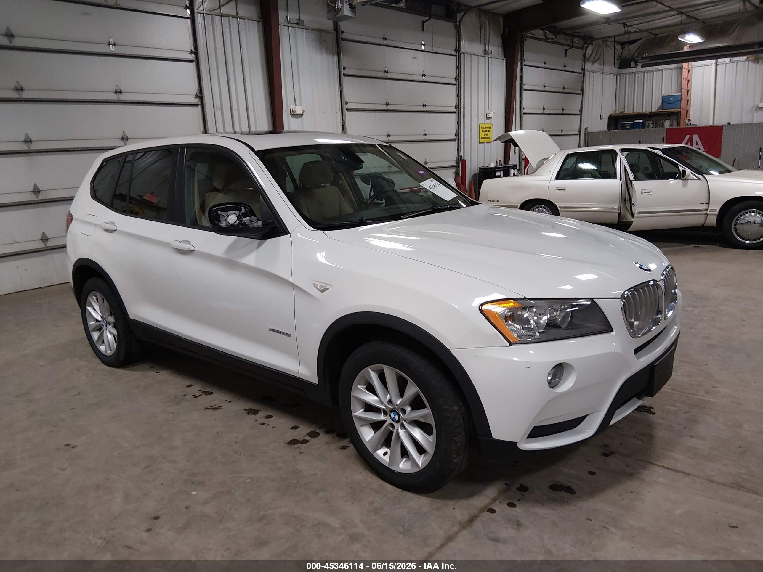 2013 Bmw X3 Xdrive28i White vin: 5UXWX9C56D0A21248