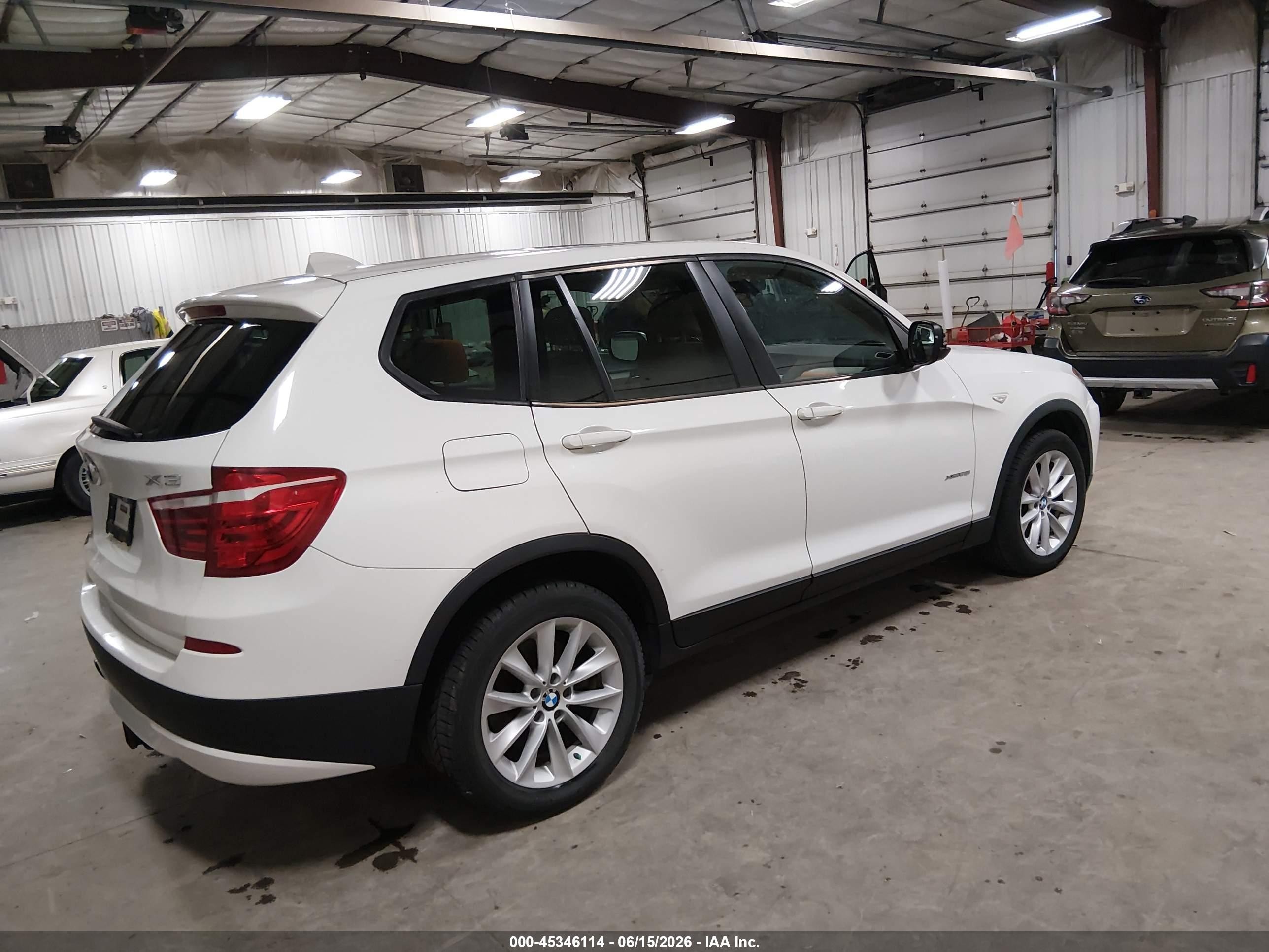 2013 Bmw X3 Xdrive28i White vin: 5UXWX9C56D0A21248