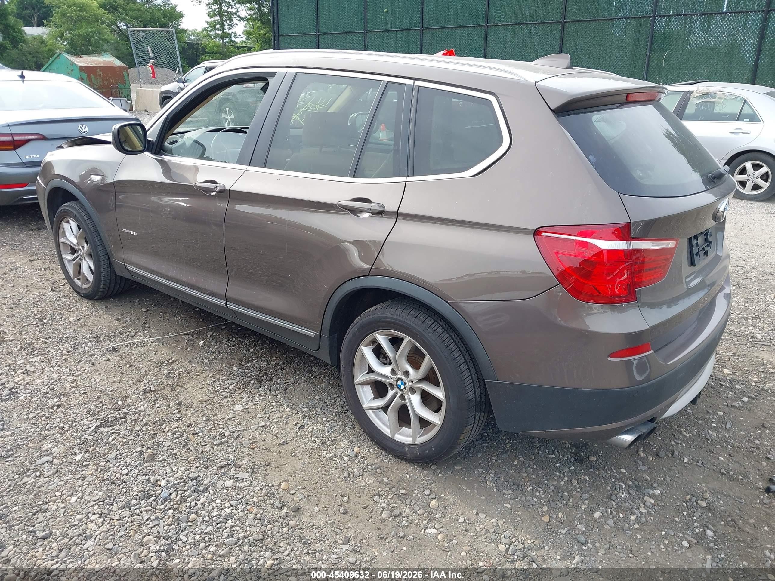 2013 Bmw X3 Xdrive28i Brown vin: 5UXWX9C56D0D06676