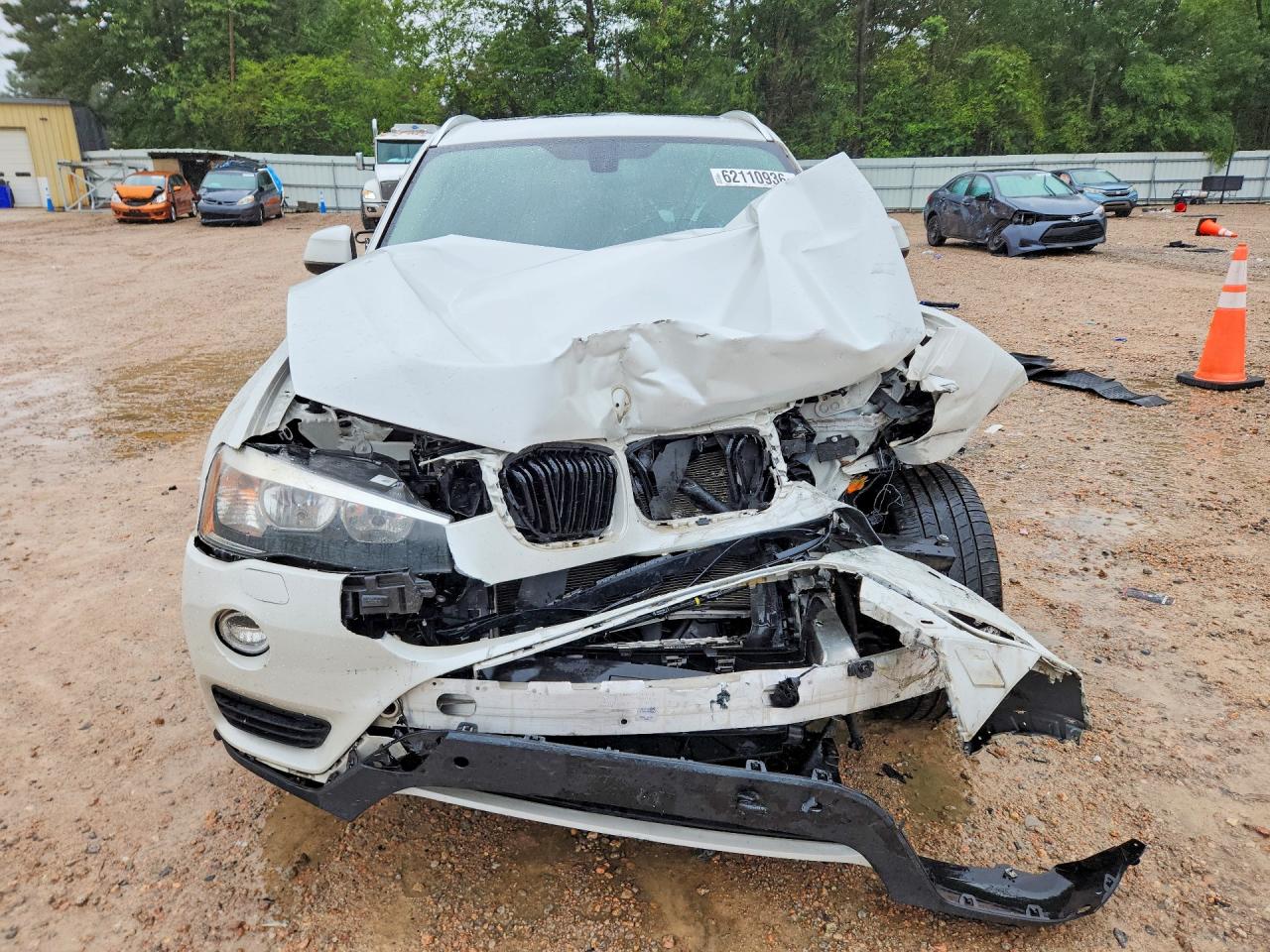 2015 Bmw X3 Xdrive28i Белый vin: 5UXWX9C56F0D46341