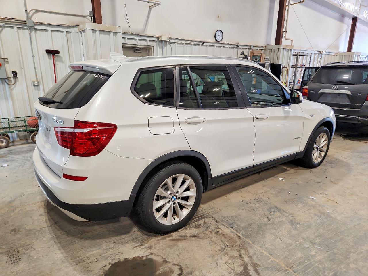 2016 Bmw X3 Xdrive28i White vin: 5UXWX9C56G0D81222