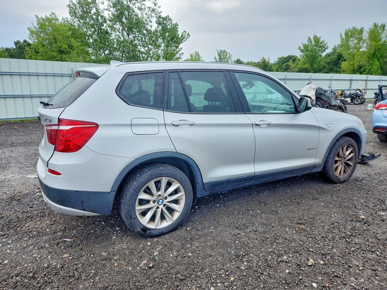 2013 Bmw X3 Xdrive28i Silver vin: 5UXWX9C57D0D05925