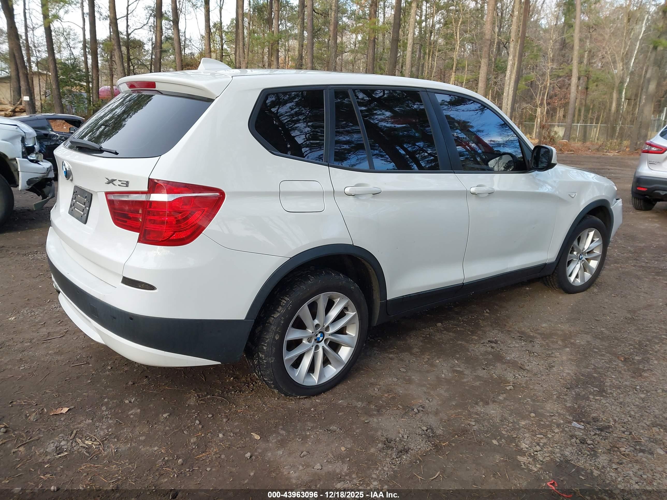 2014 Bmw X3 Xdrive28i Белый vin: 5UXWX9C57E0D19342